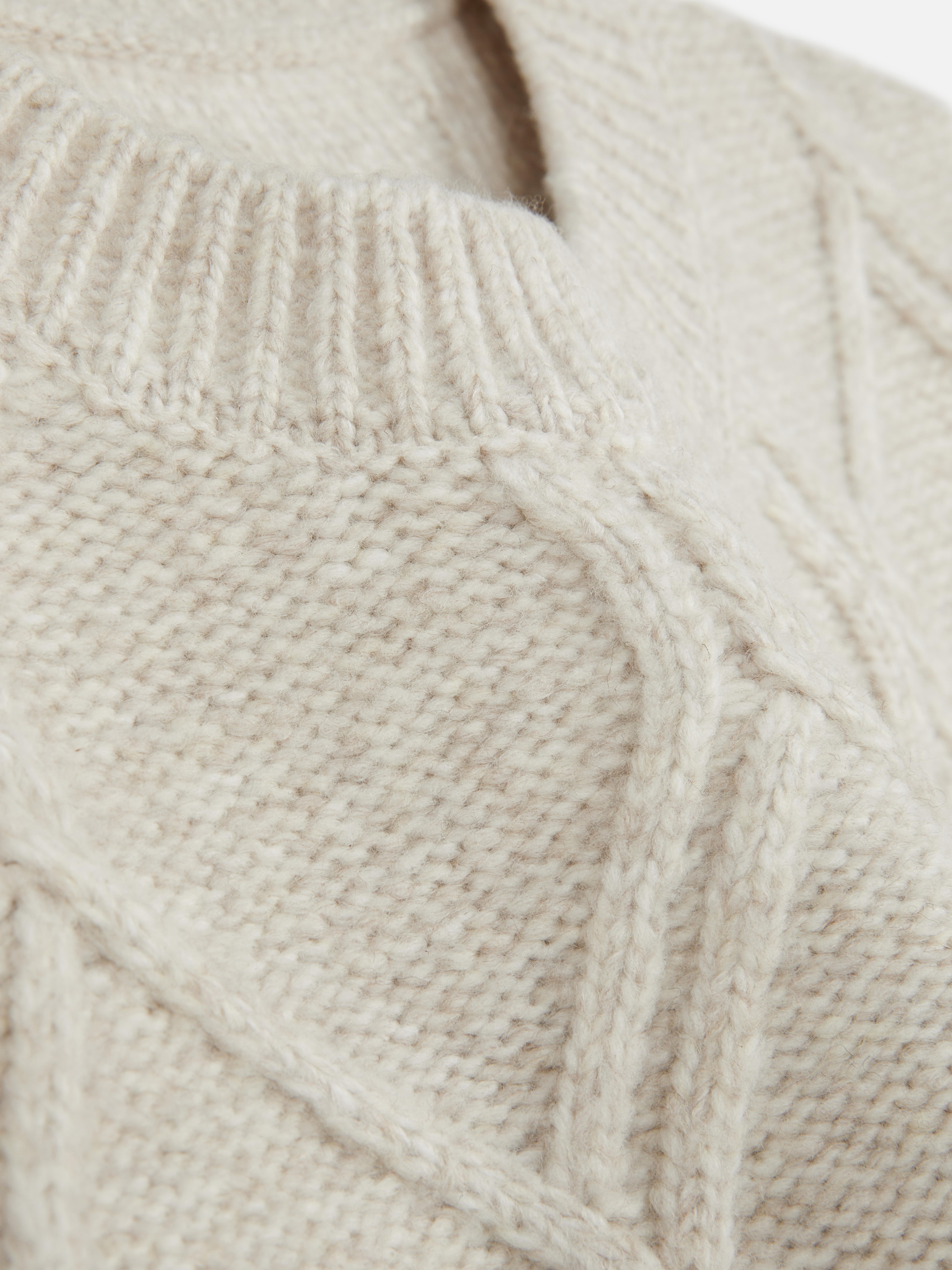 Cable Knit Bib