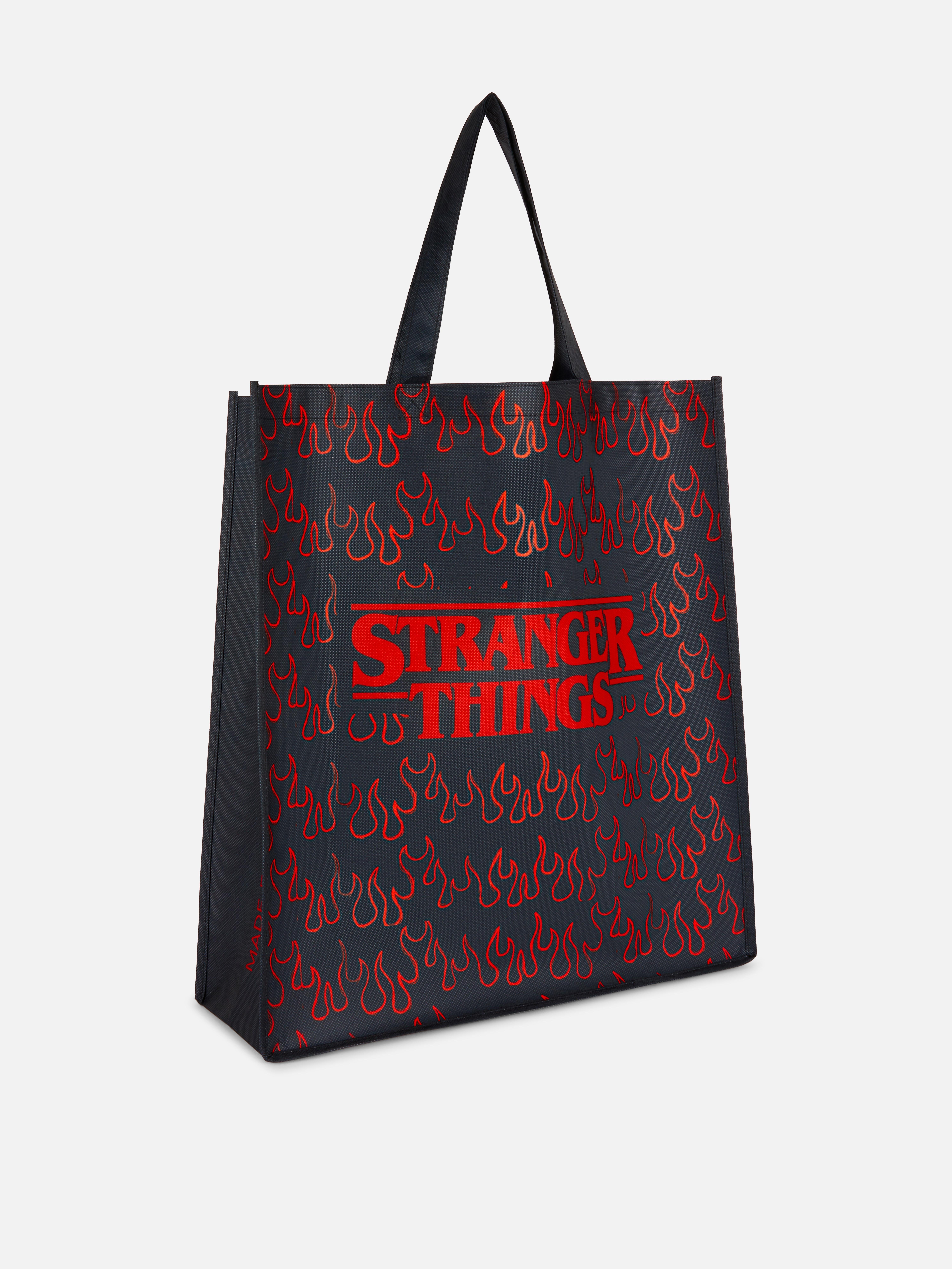 Tragetasche mit „Stranger Things“ Logo