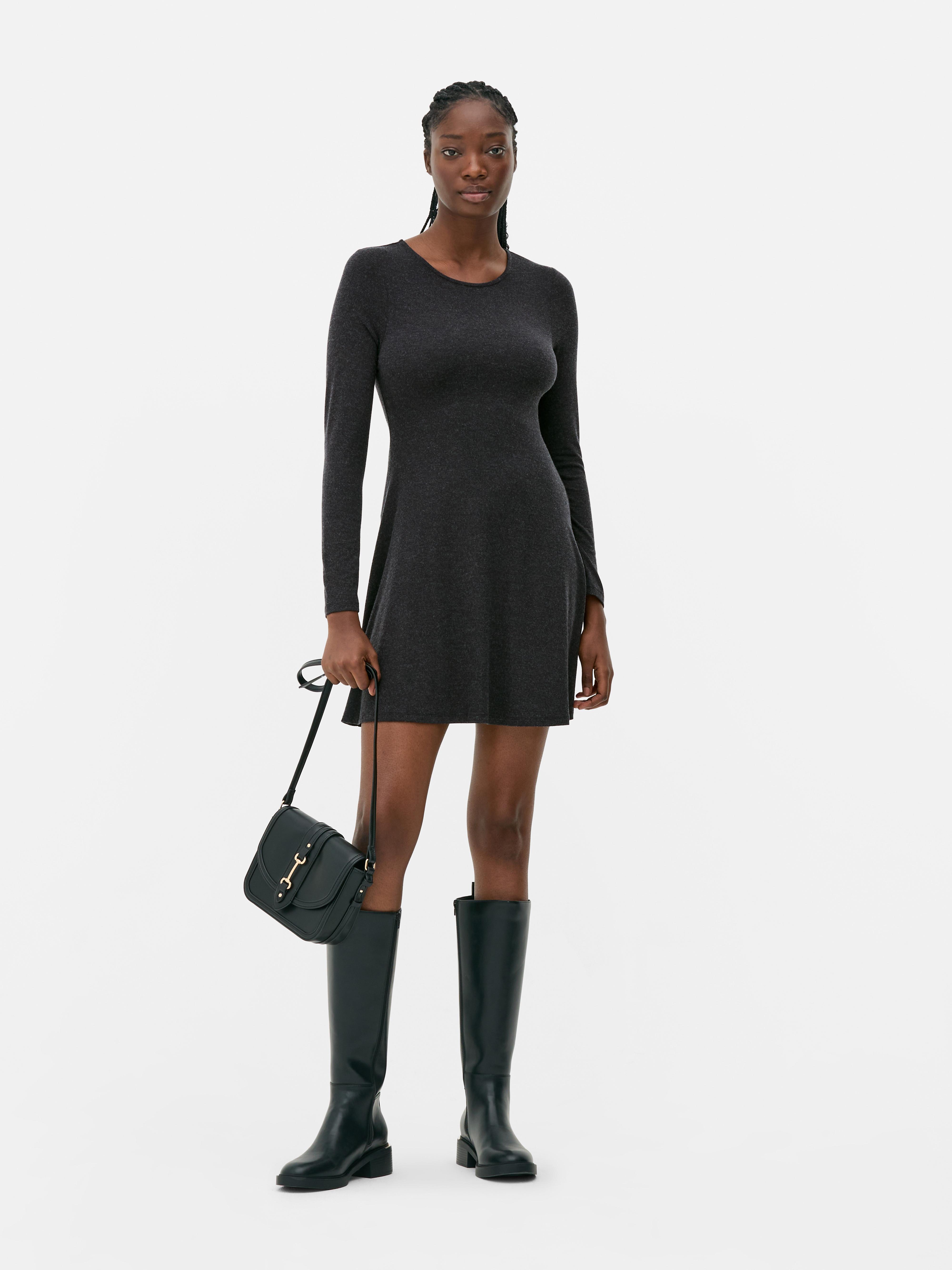 Vestido corto evasé suave