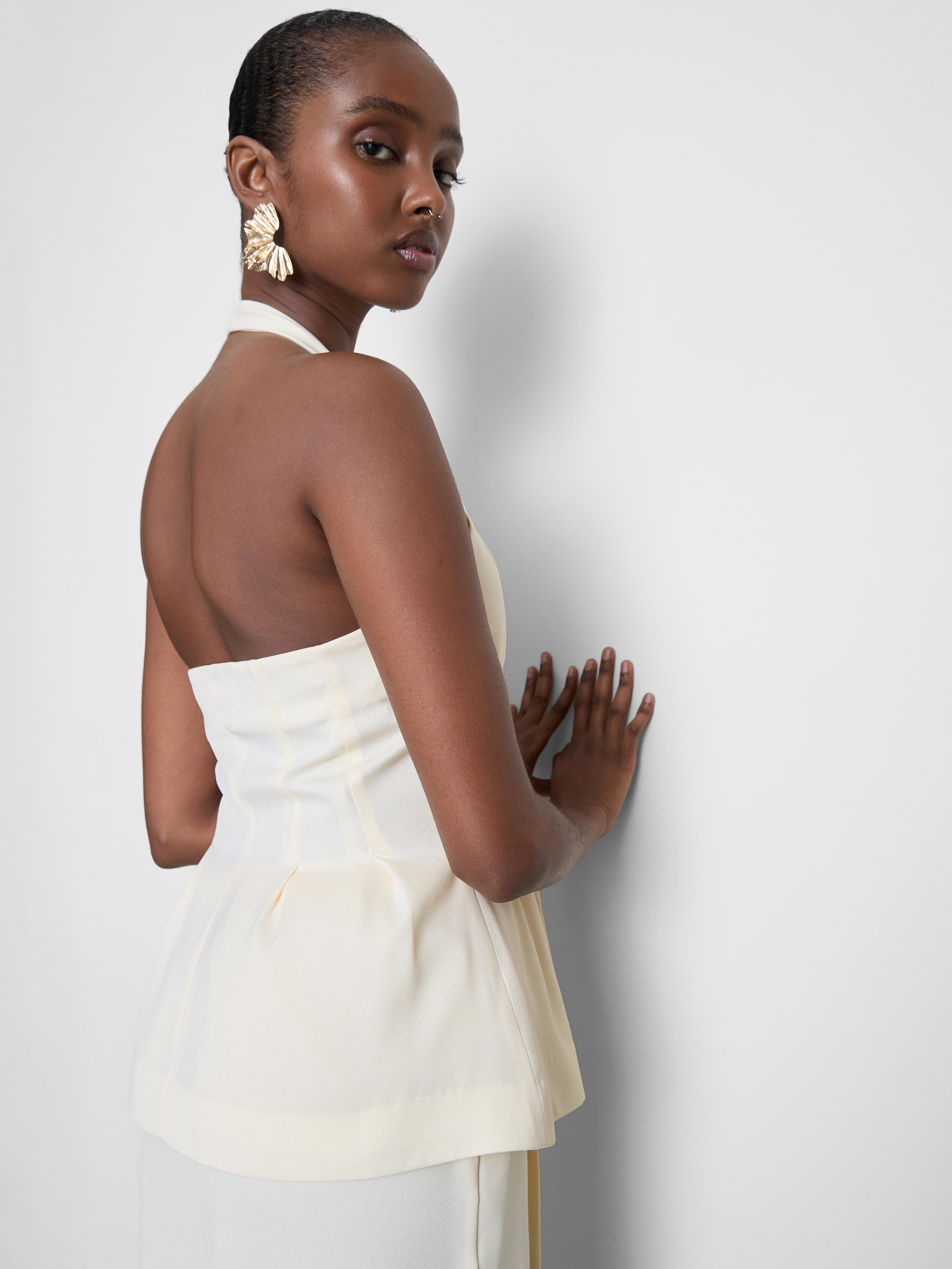 Chaleco de satén con cuello halter