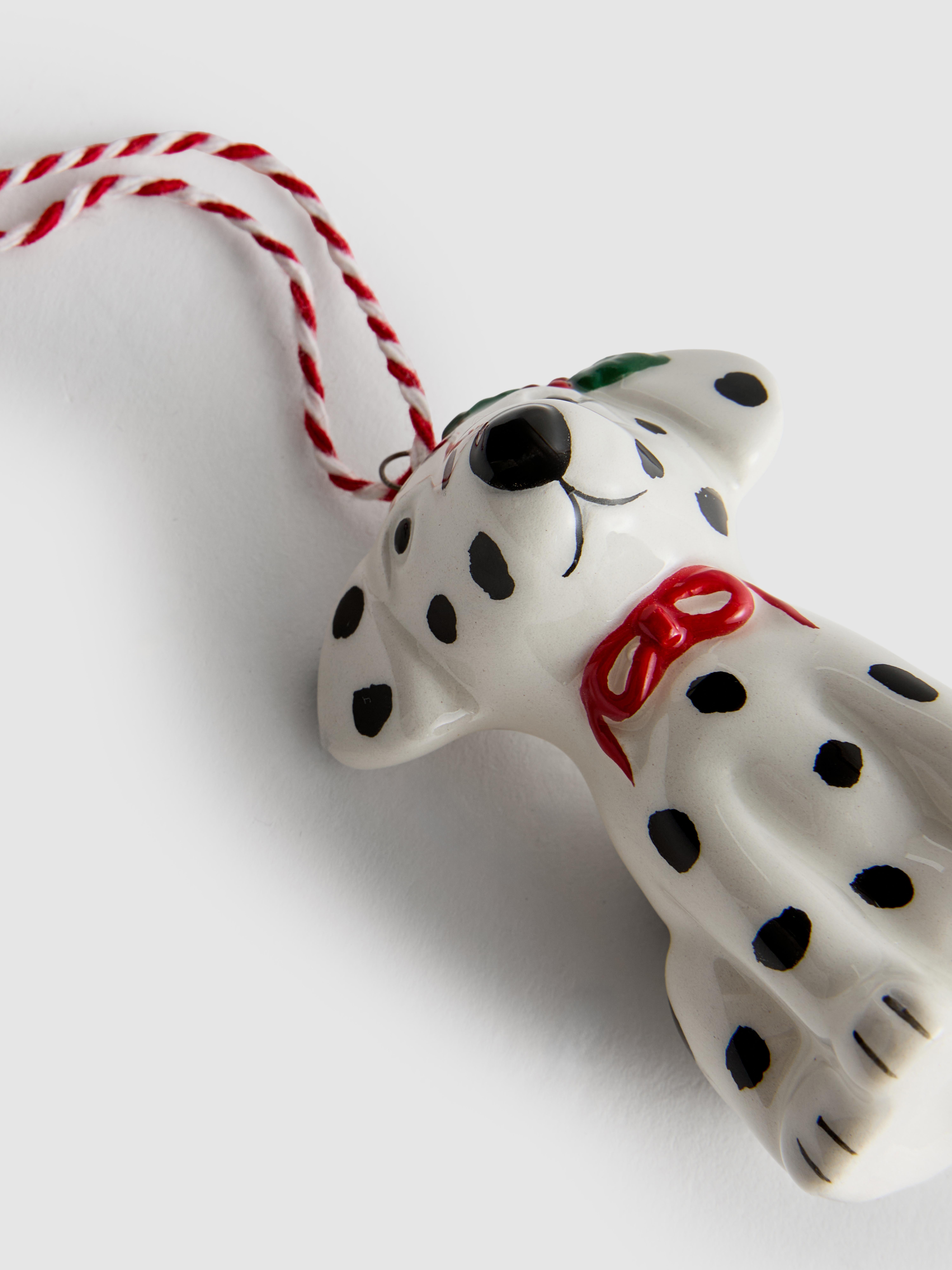 Keramik-Weihnachtsschmuck in Hundeform zum Aufhängen