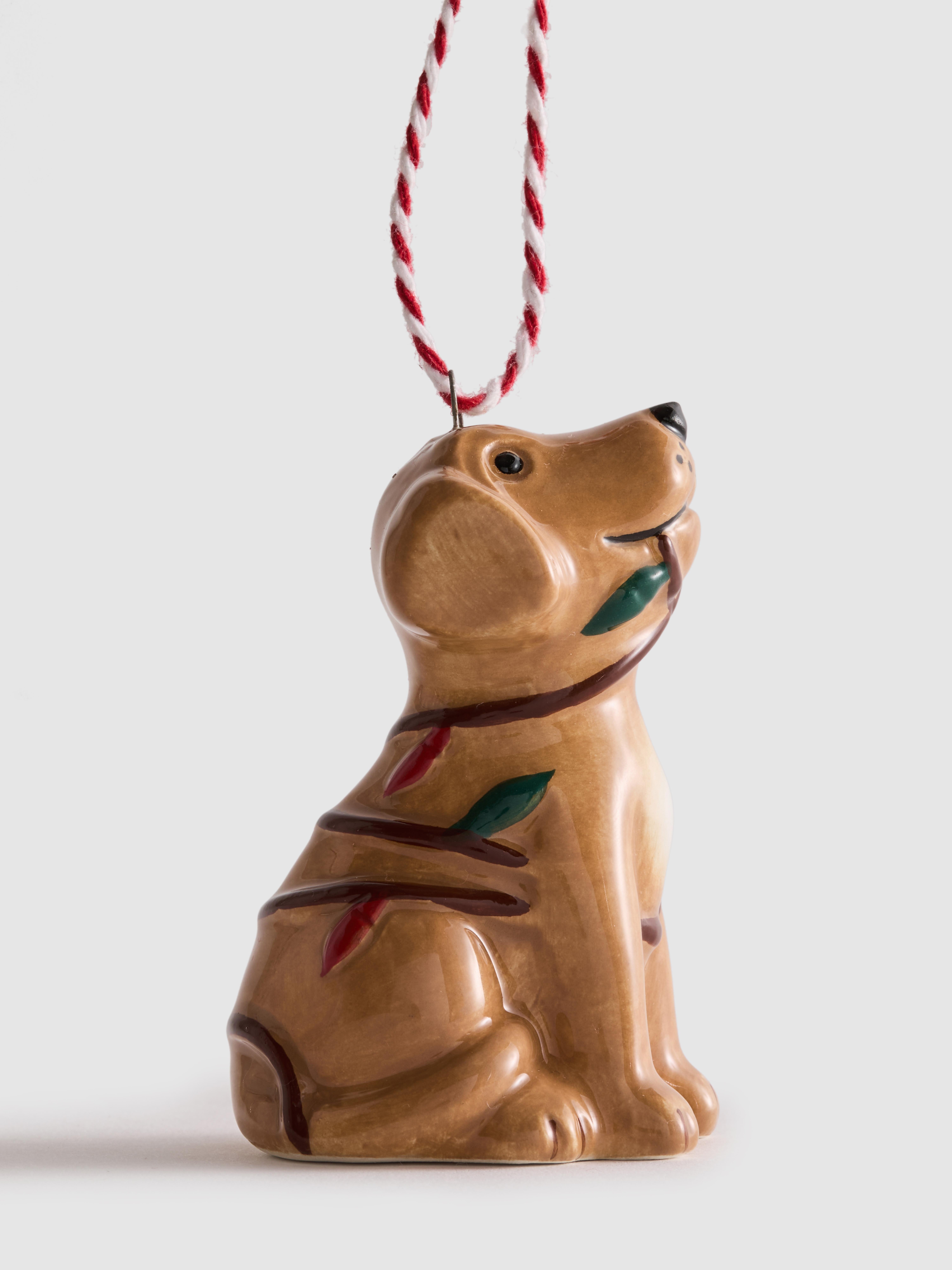 Keramik-Weihnachtsschmuck in Hundeform zum Aufhängen