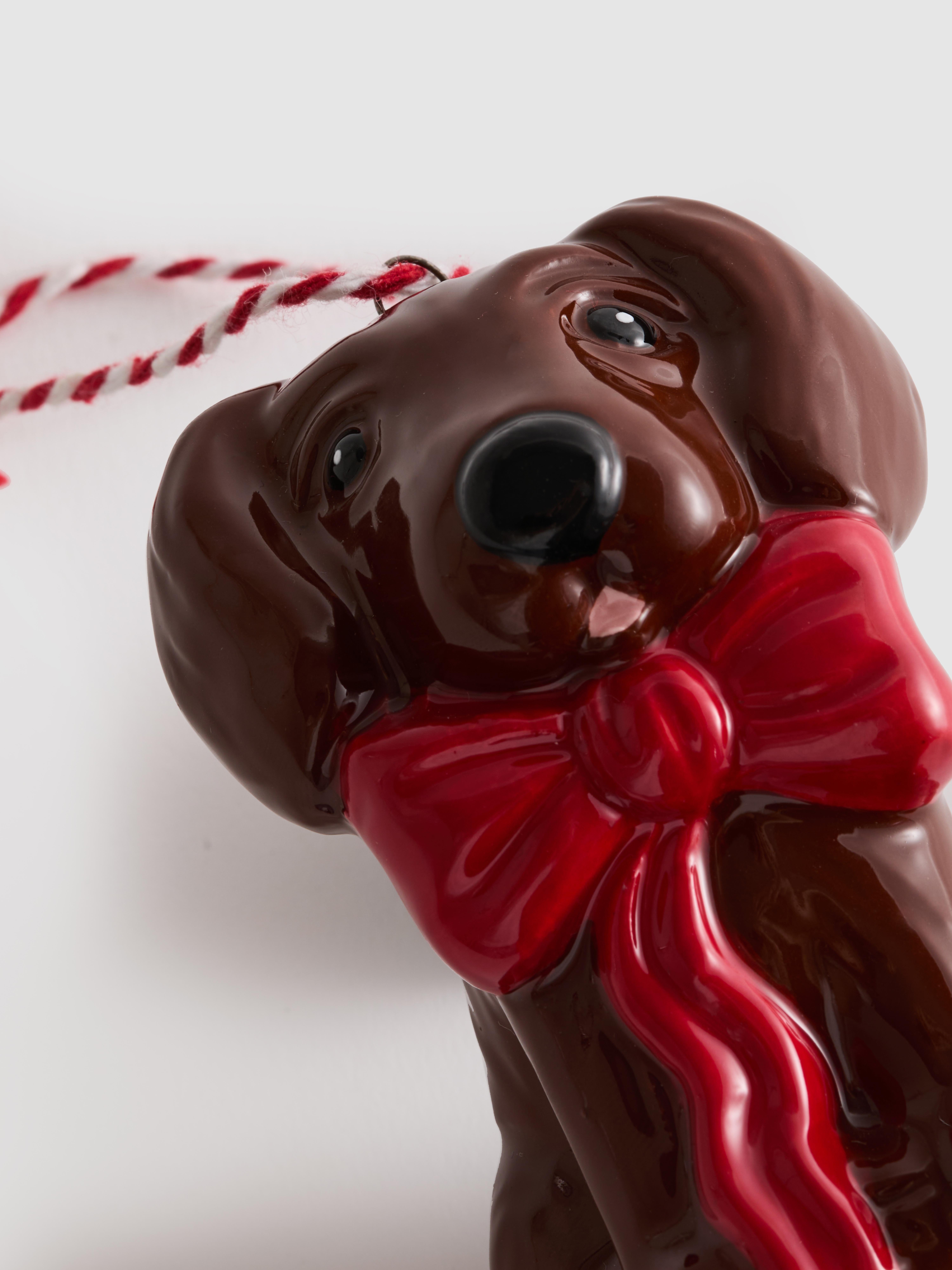Adorno navideño colgante de perro de cerámica