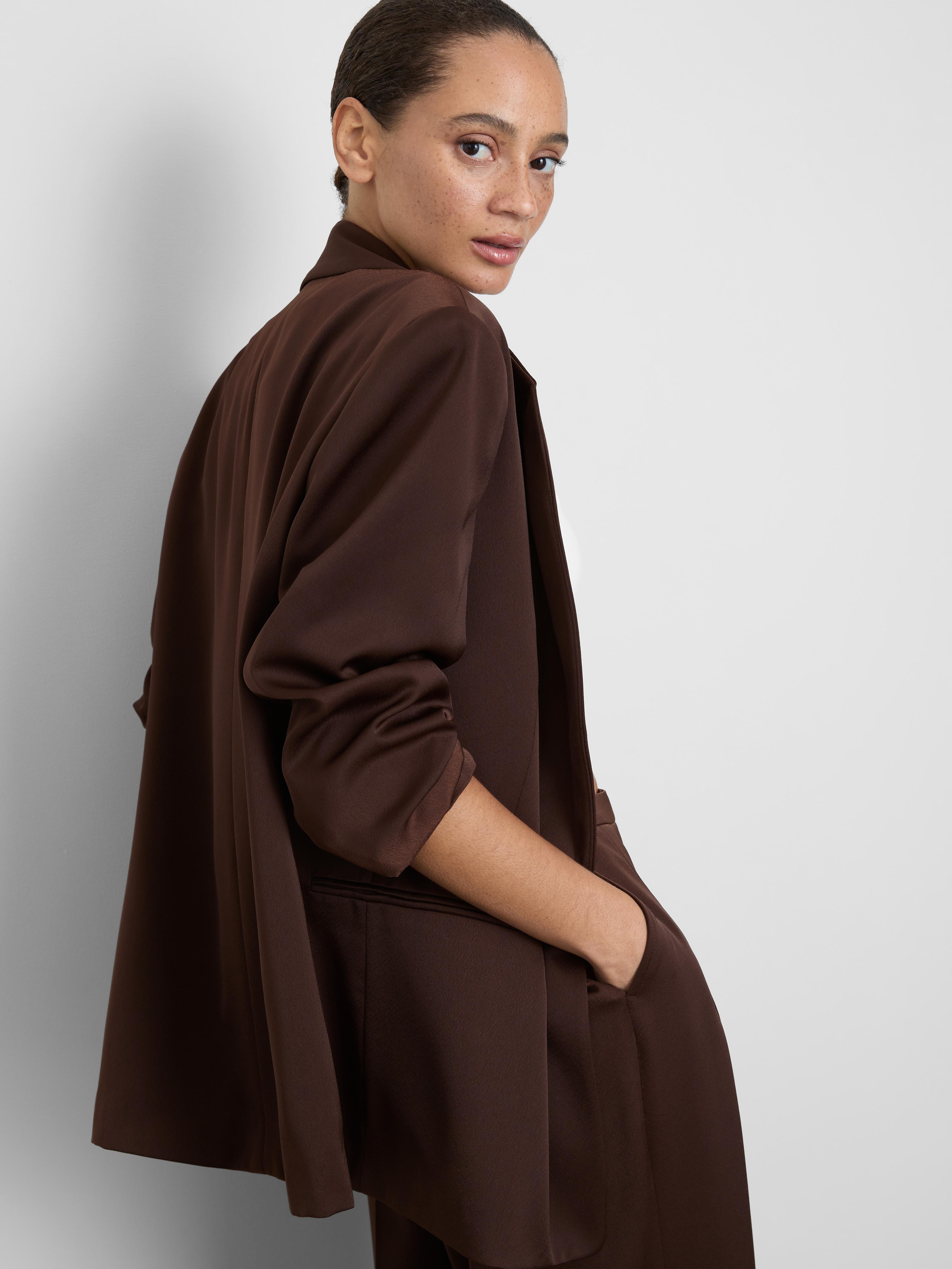 Blazer de satén de corte sastre