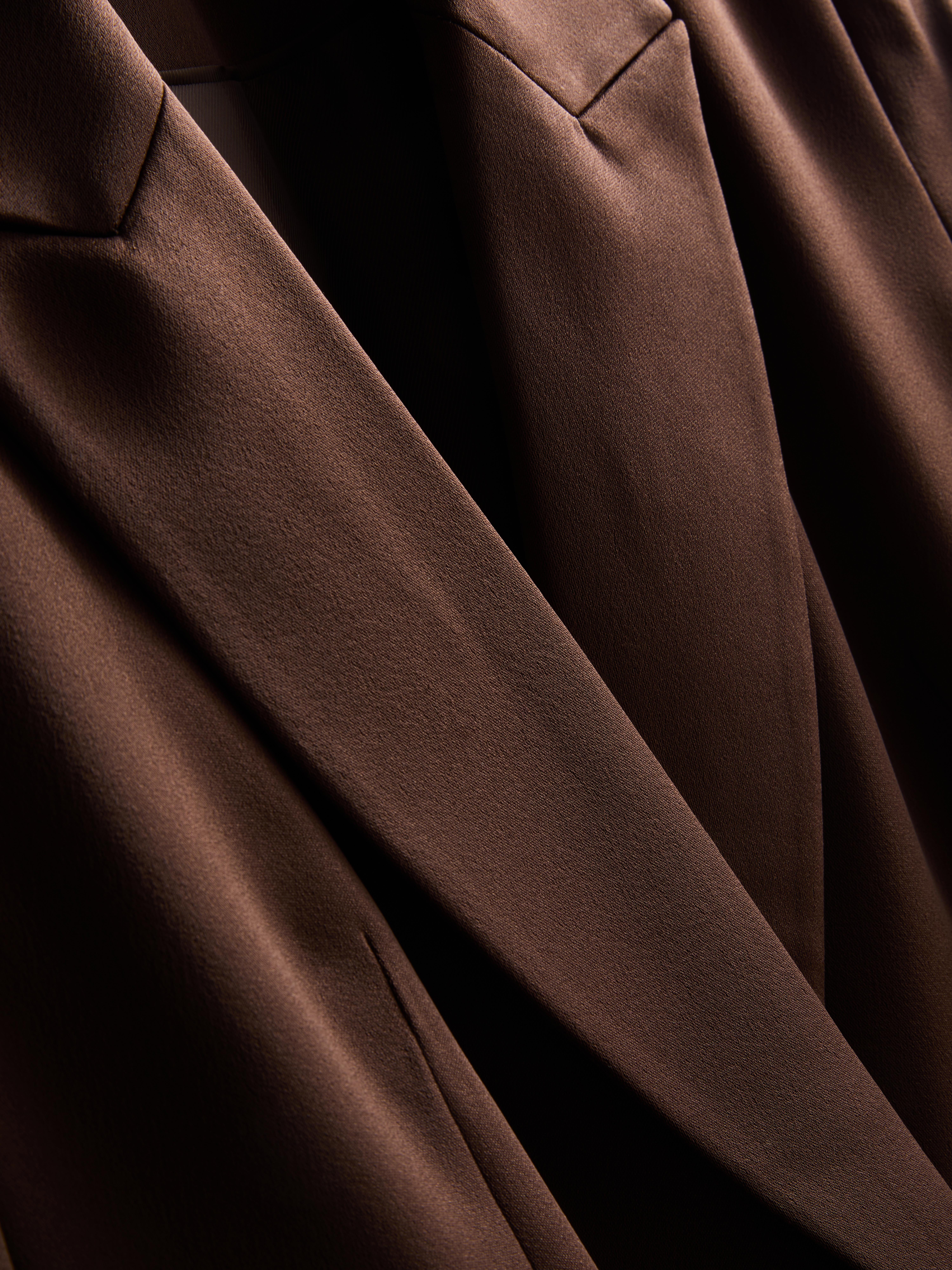 Blazer de satén de corte sastre