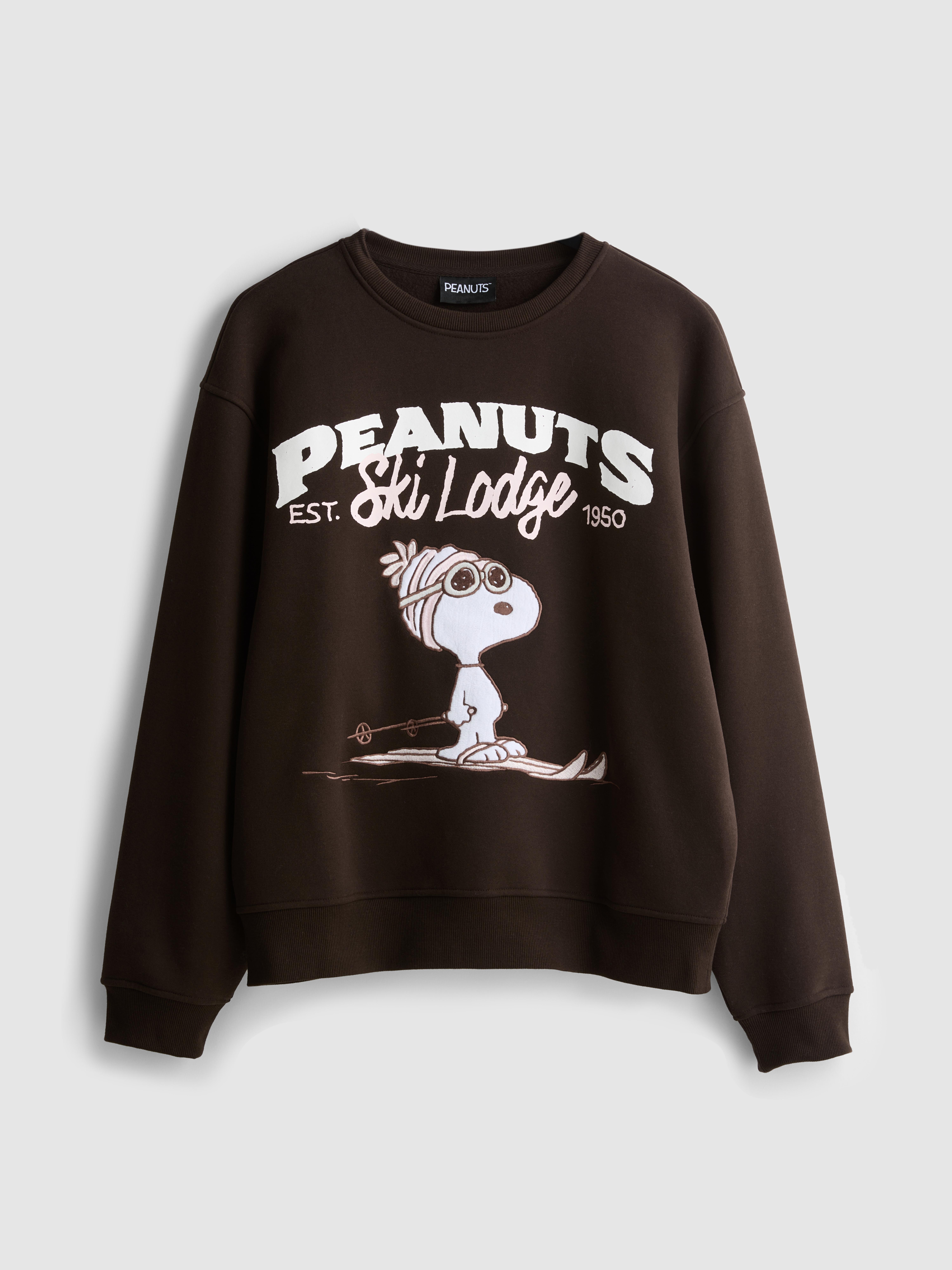 Women's Chocolate Peanuts Snoopy Graphic Sweatshirt