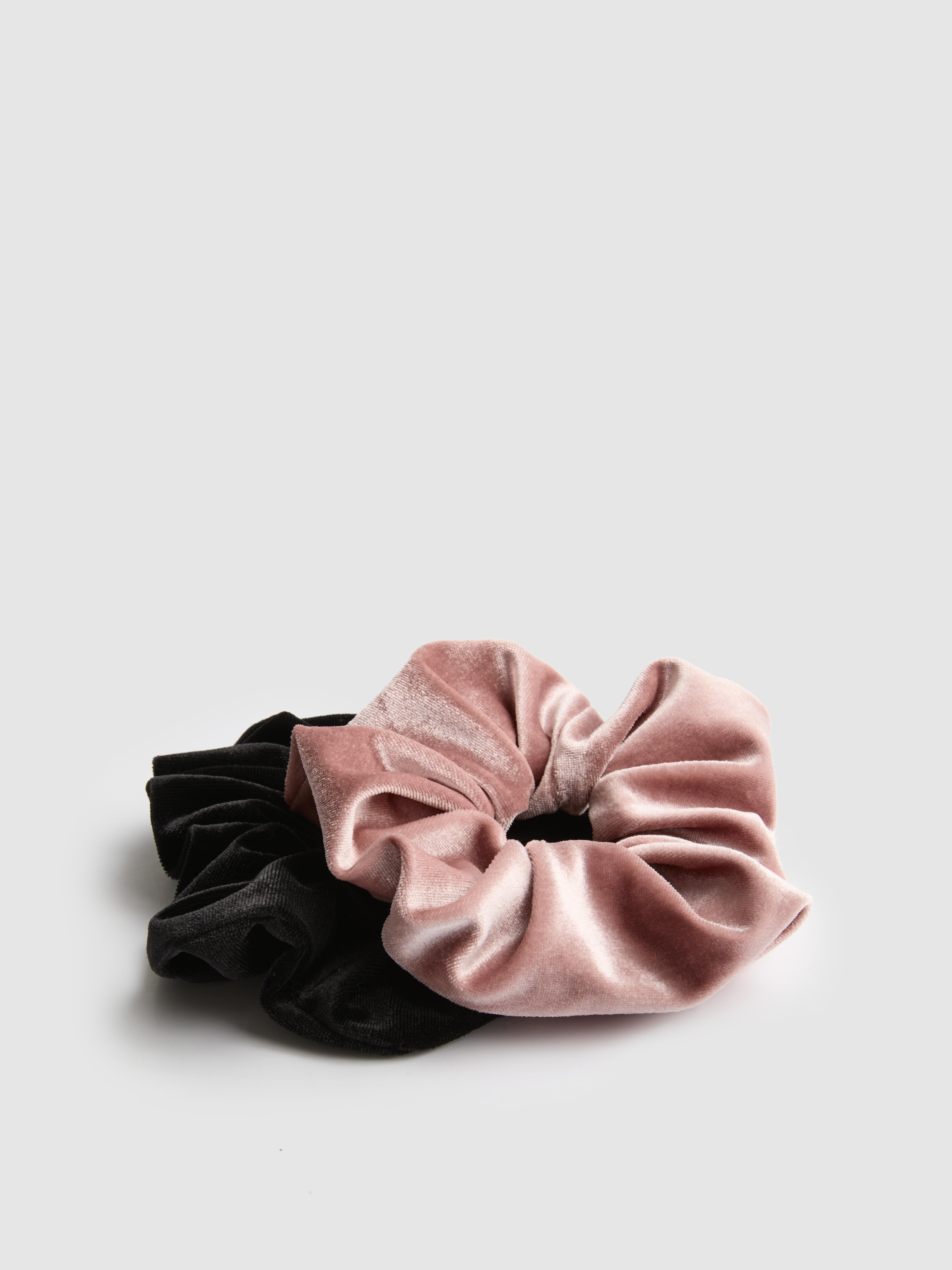 2pk Velvet Scrunchies