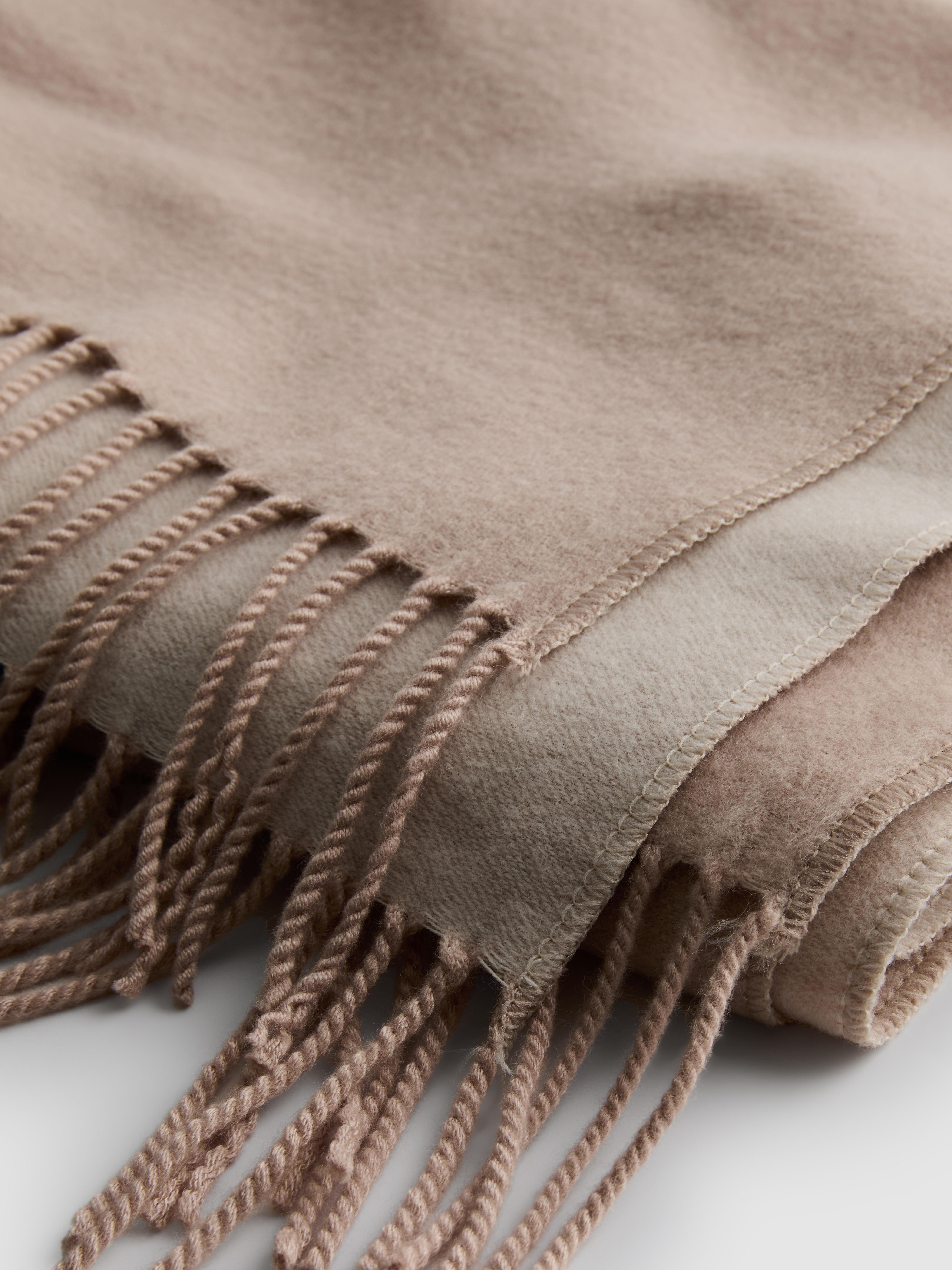 Tassel Two-Tone Scarf