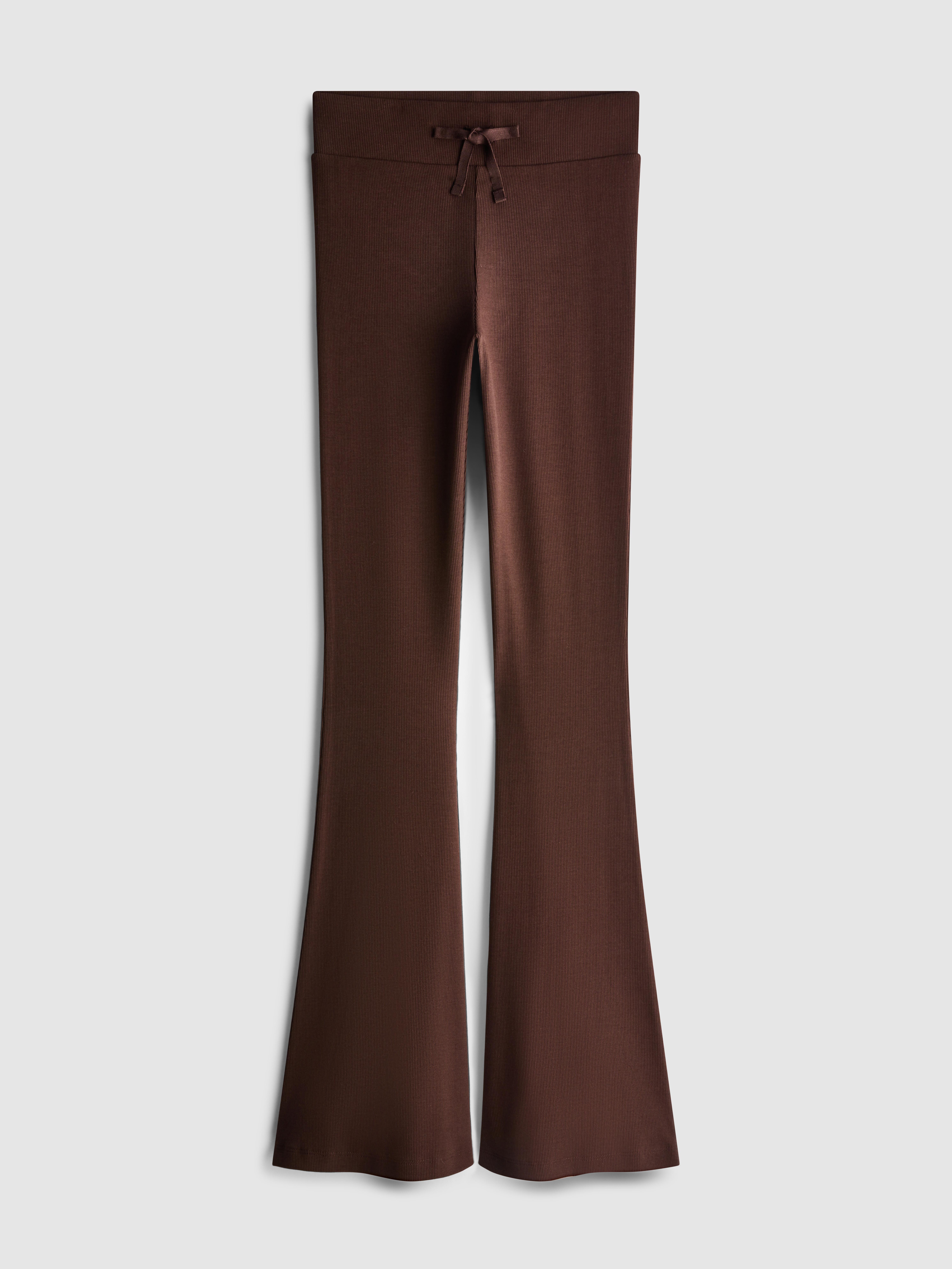 Gerippte Leggings mit ausgestelltem Bein und hohem Baumwollanteil