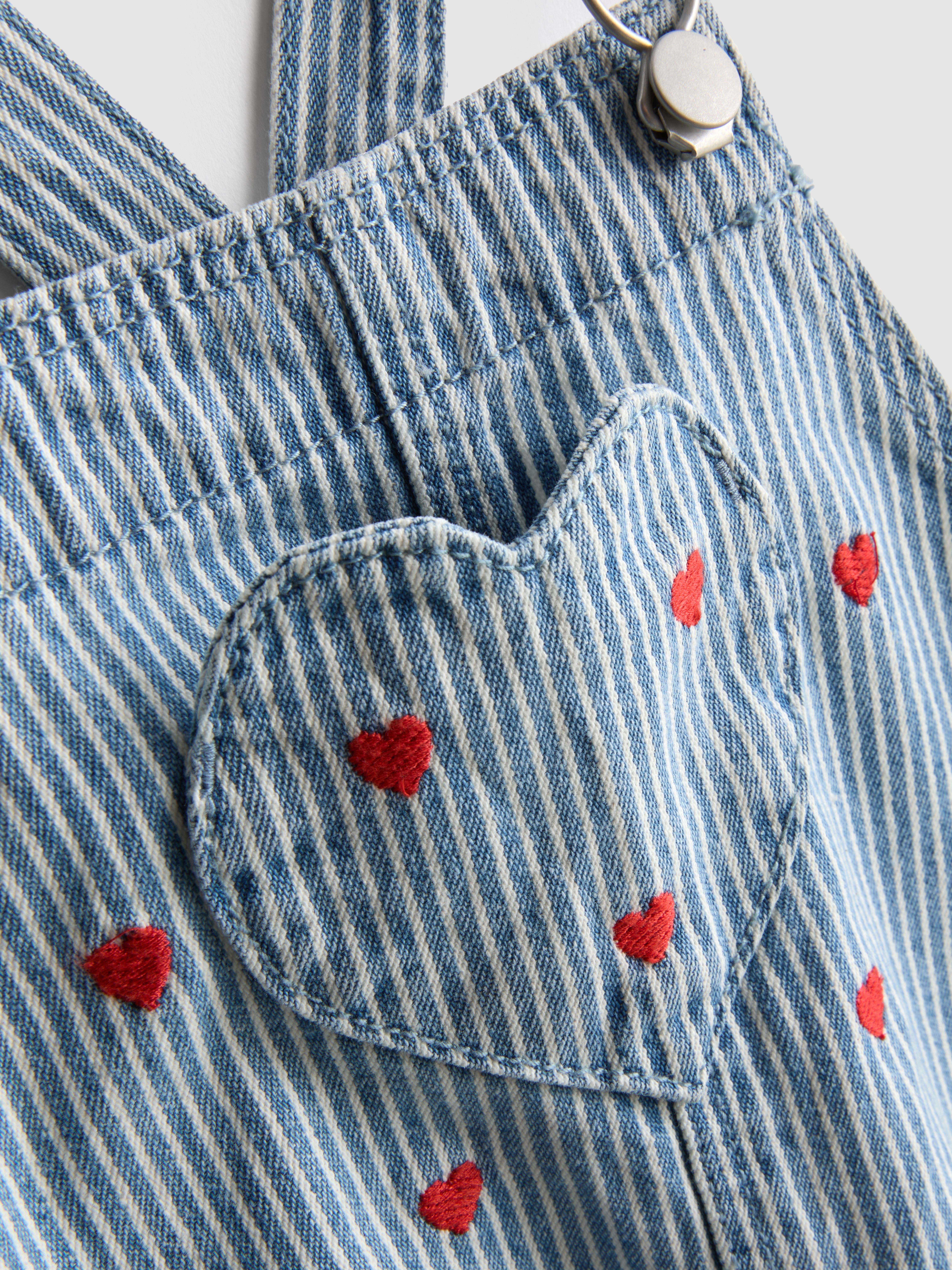 0-36mths | Ruffle Long Sleeve T-Shirt and Heart Embroidered Dungarees Set