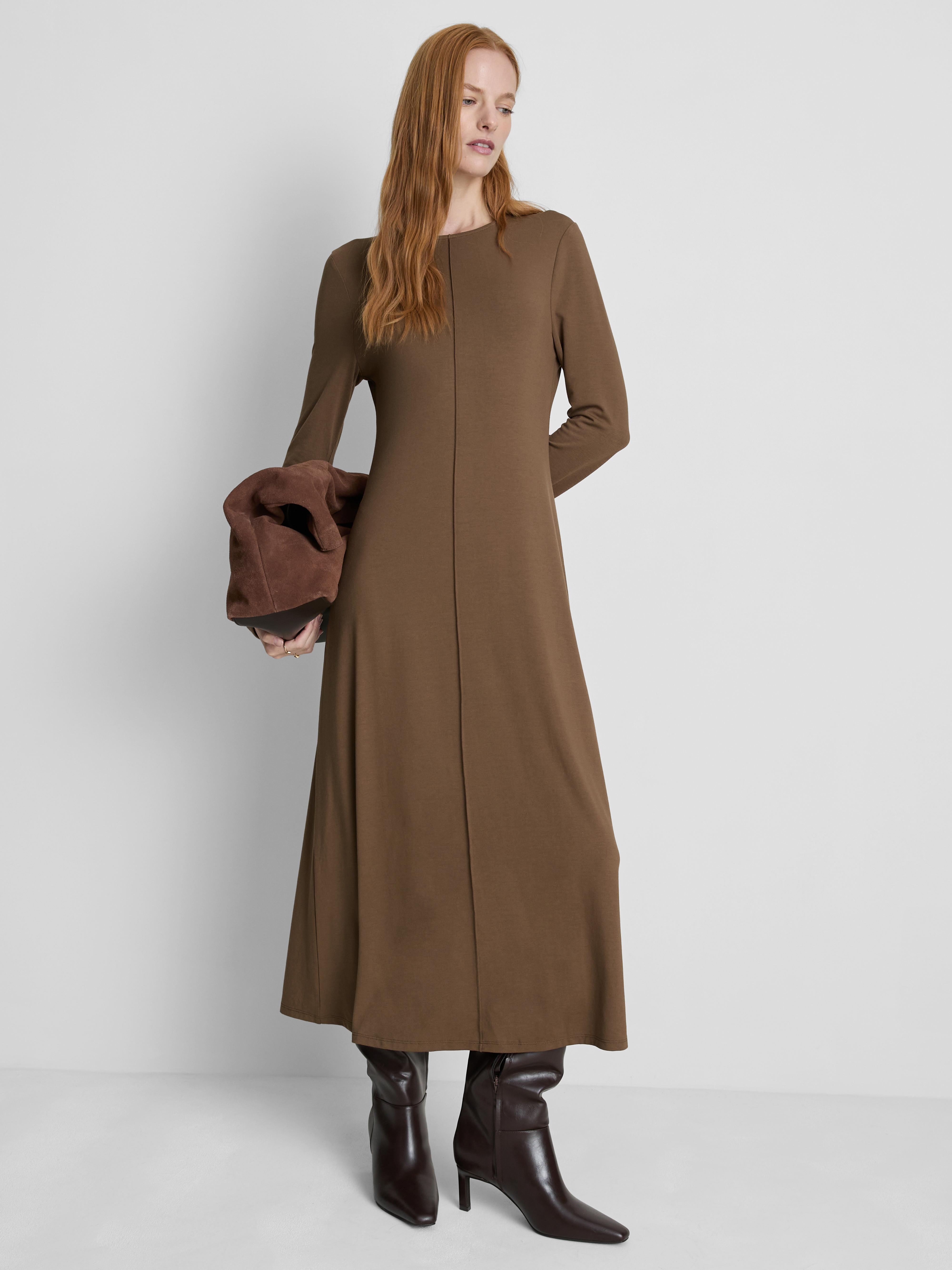 Robe mi-longue à coutures verticales Paula Echevarría