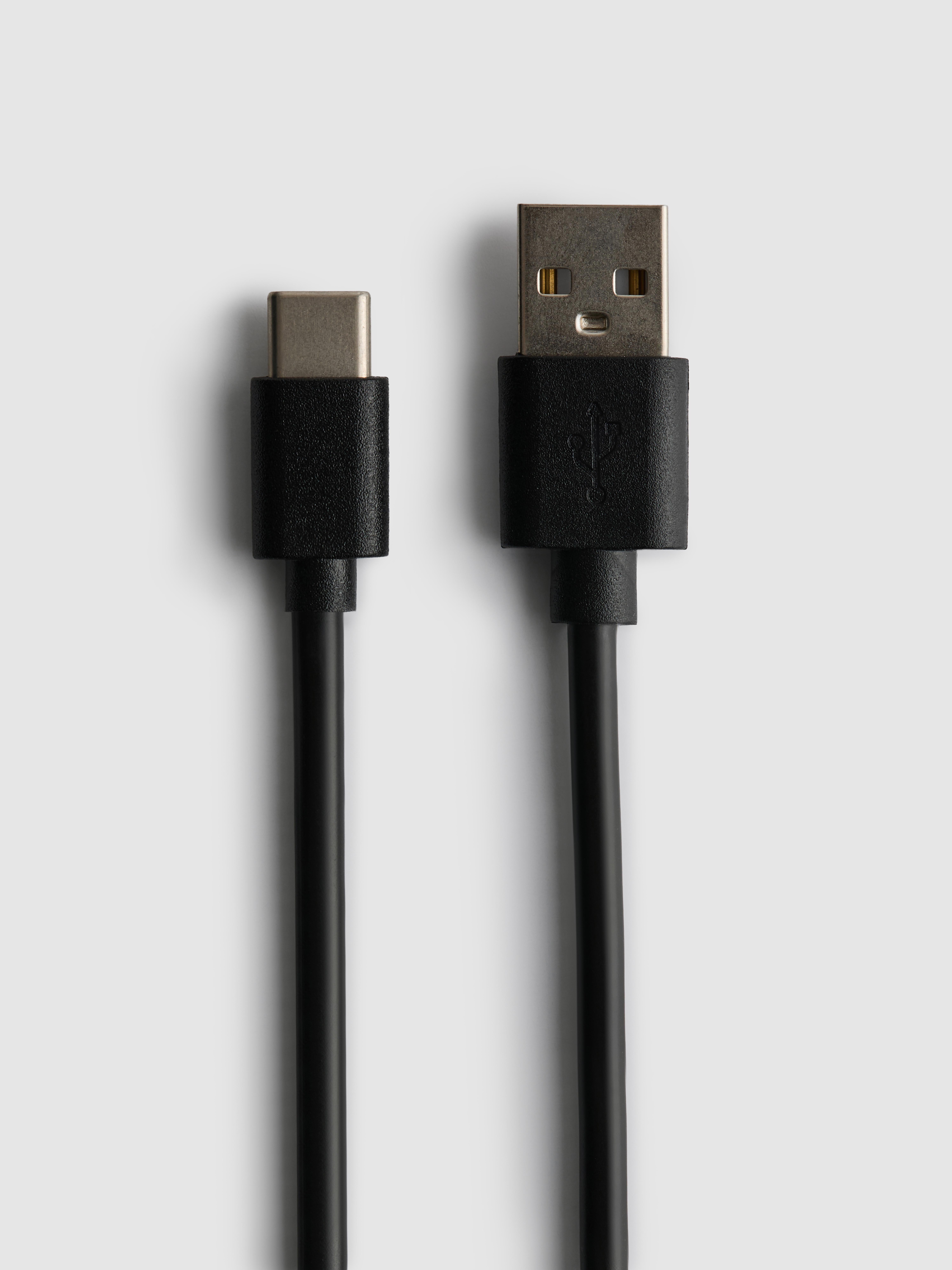 Kabel z końcówkami USB-A i USB-C, 1 m