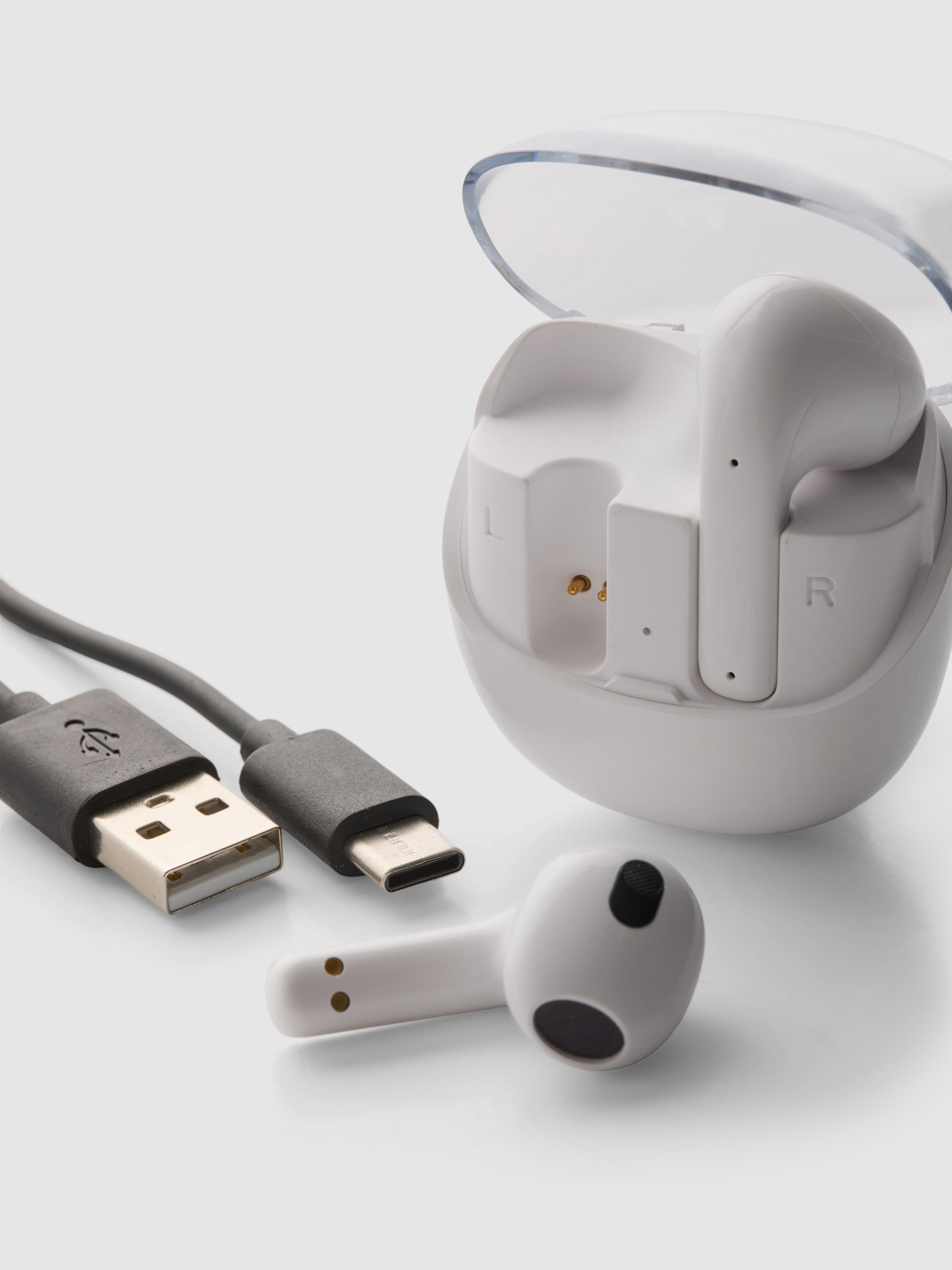 True Wireless Earbuds