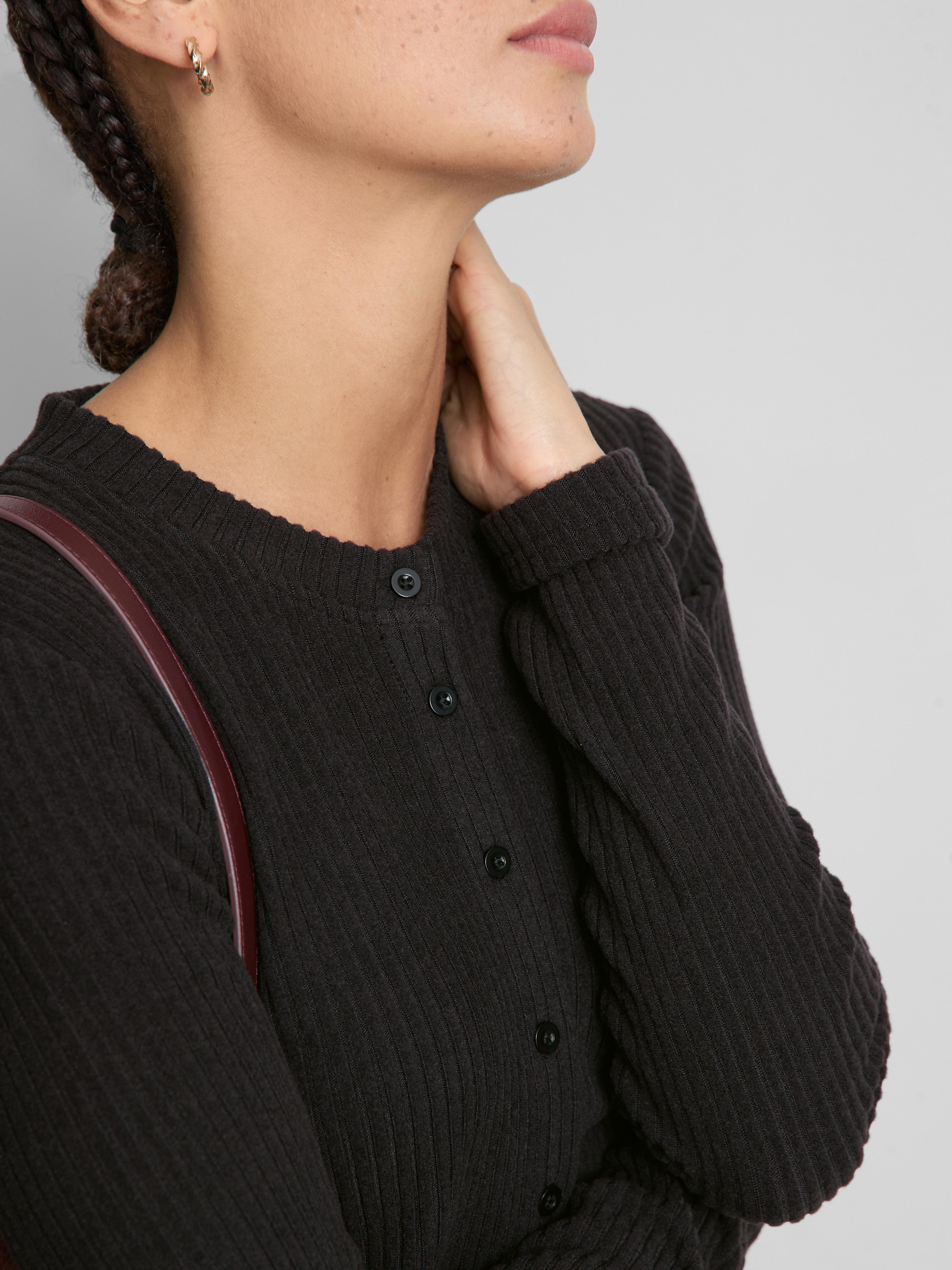 ARTÍCULO DESTACADO | Cálido top de canalé