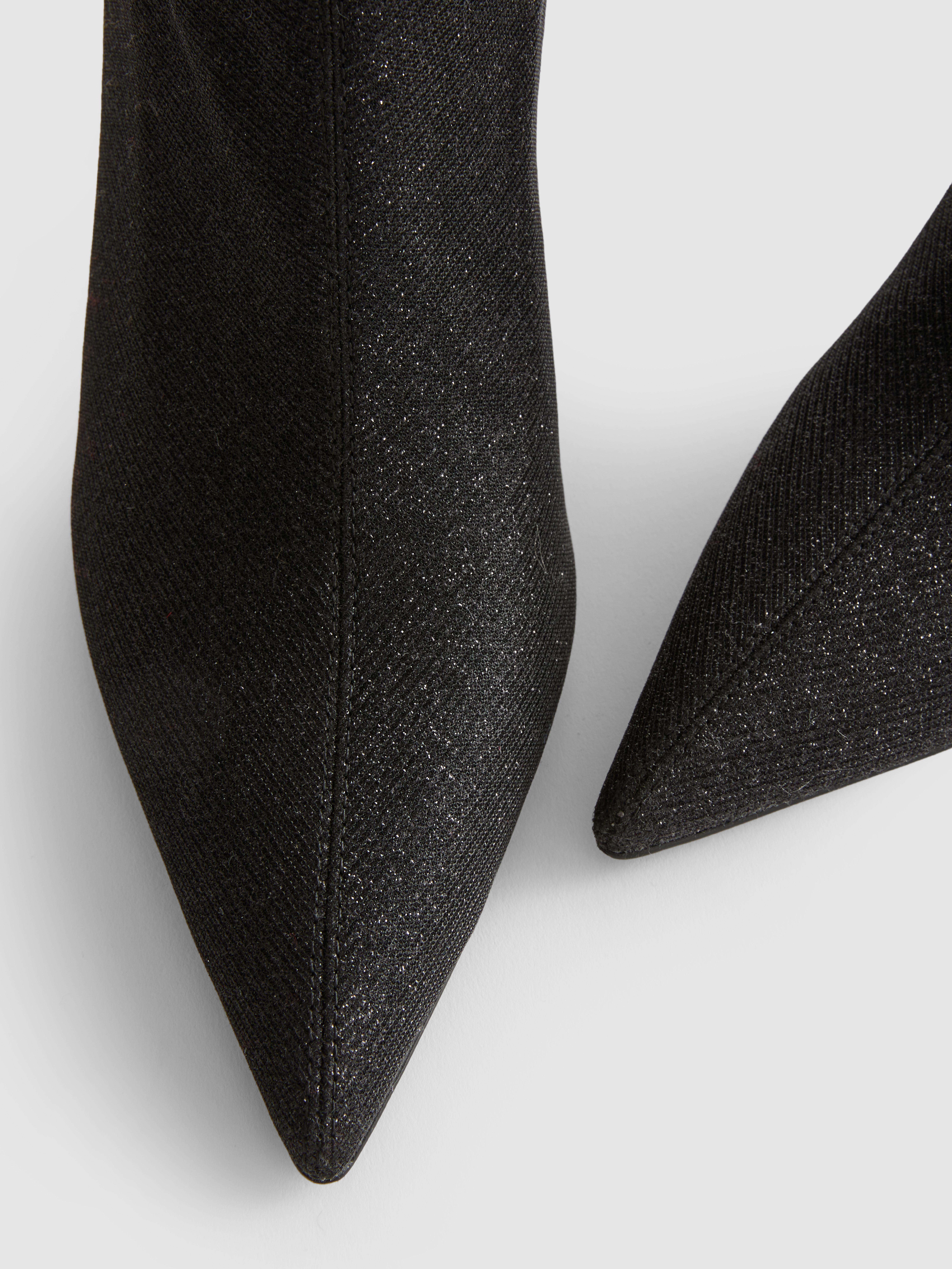 Botins pontiagudos brilho