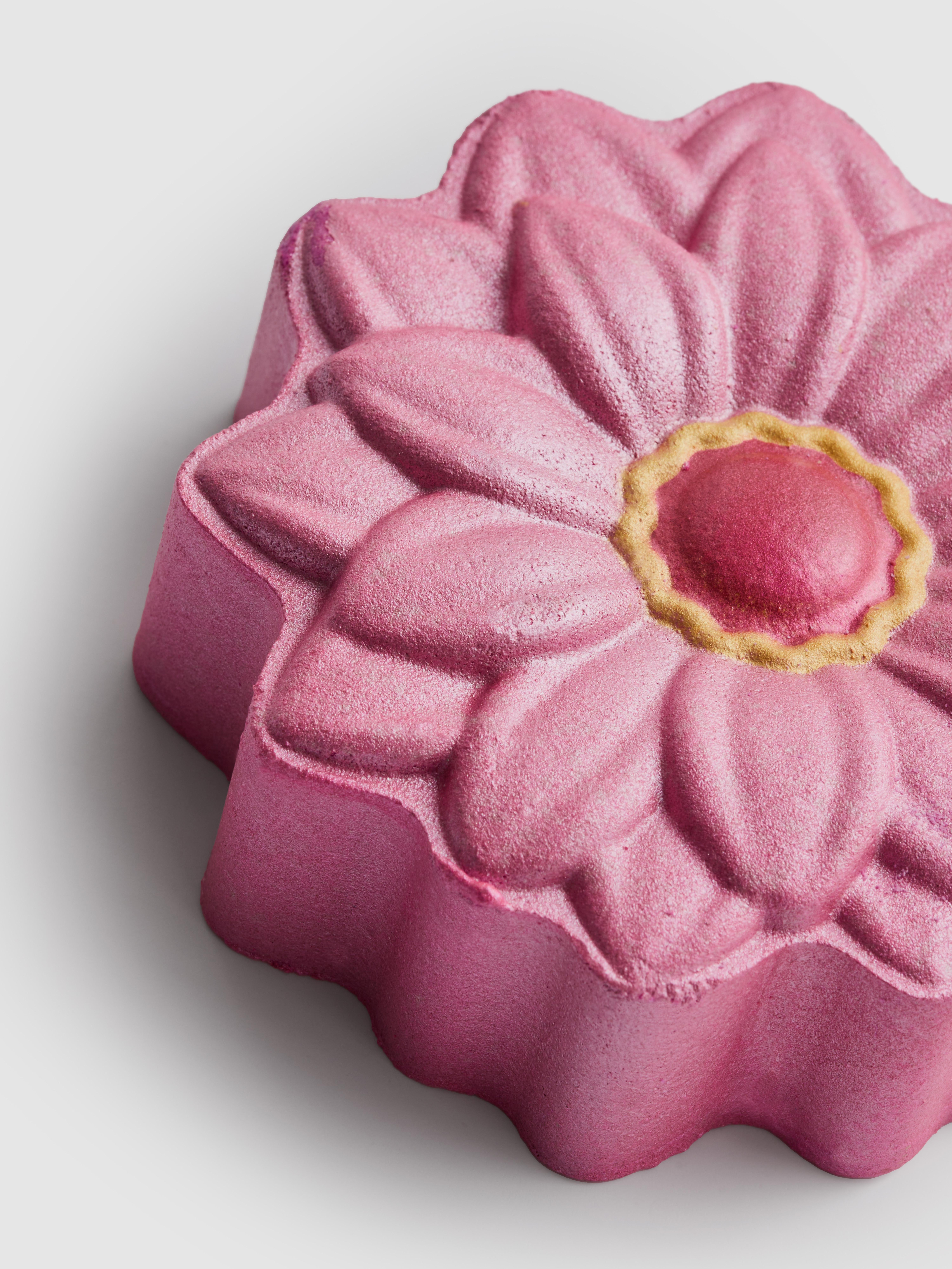 Dahlia Flower Bath Fizzer