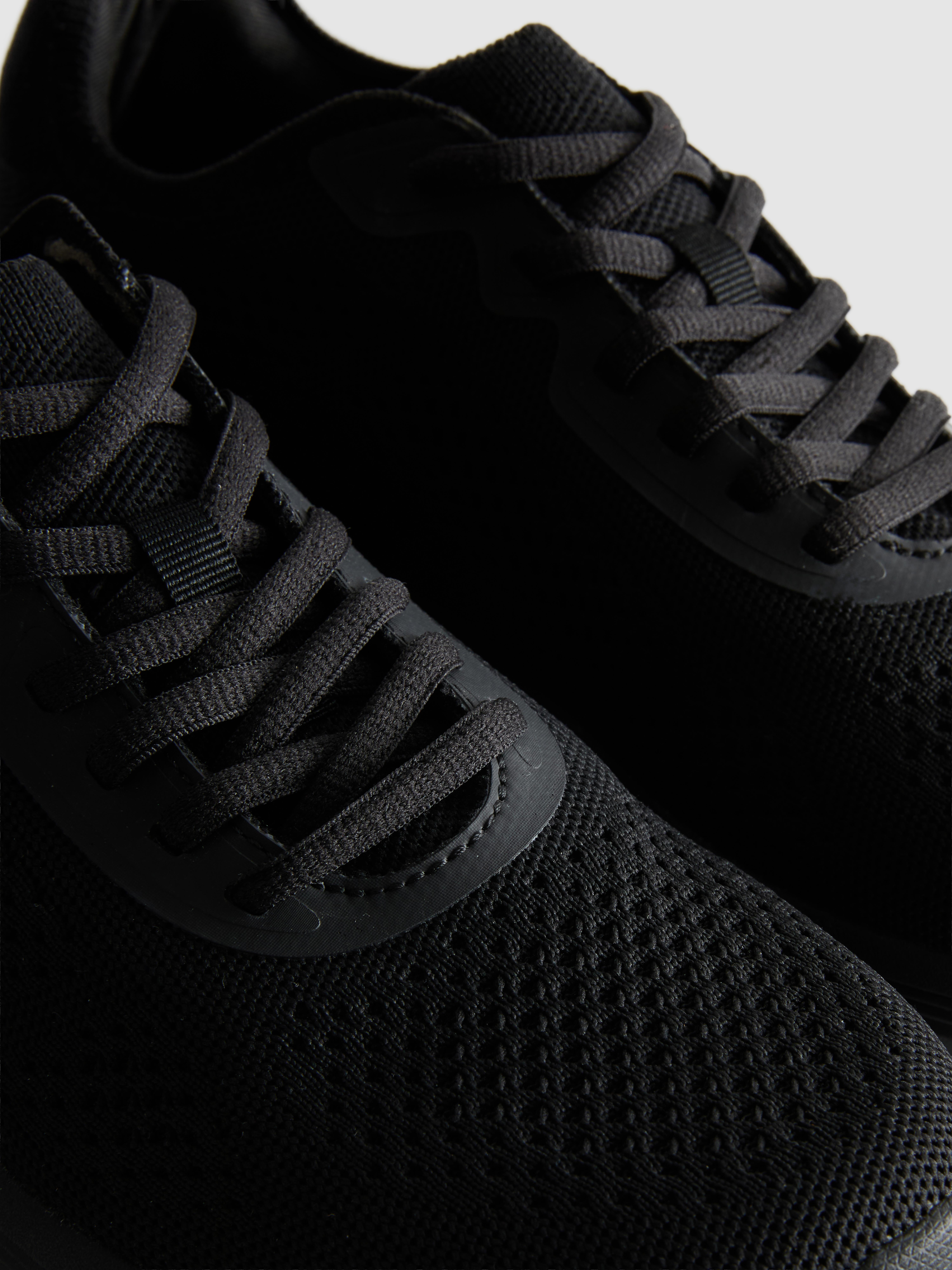 Women's Knitted Lace-Up Sneakers