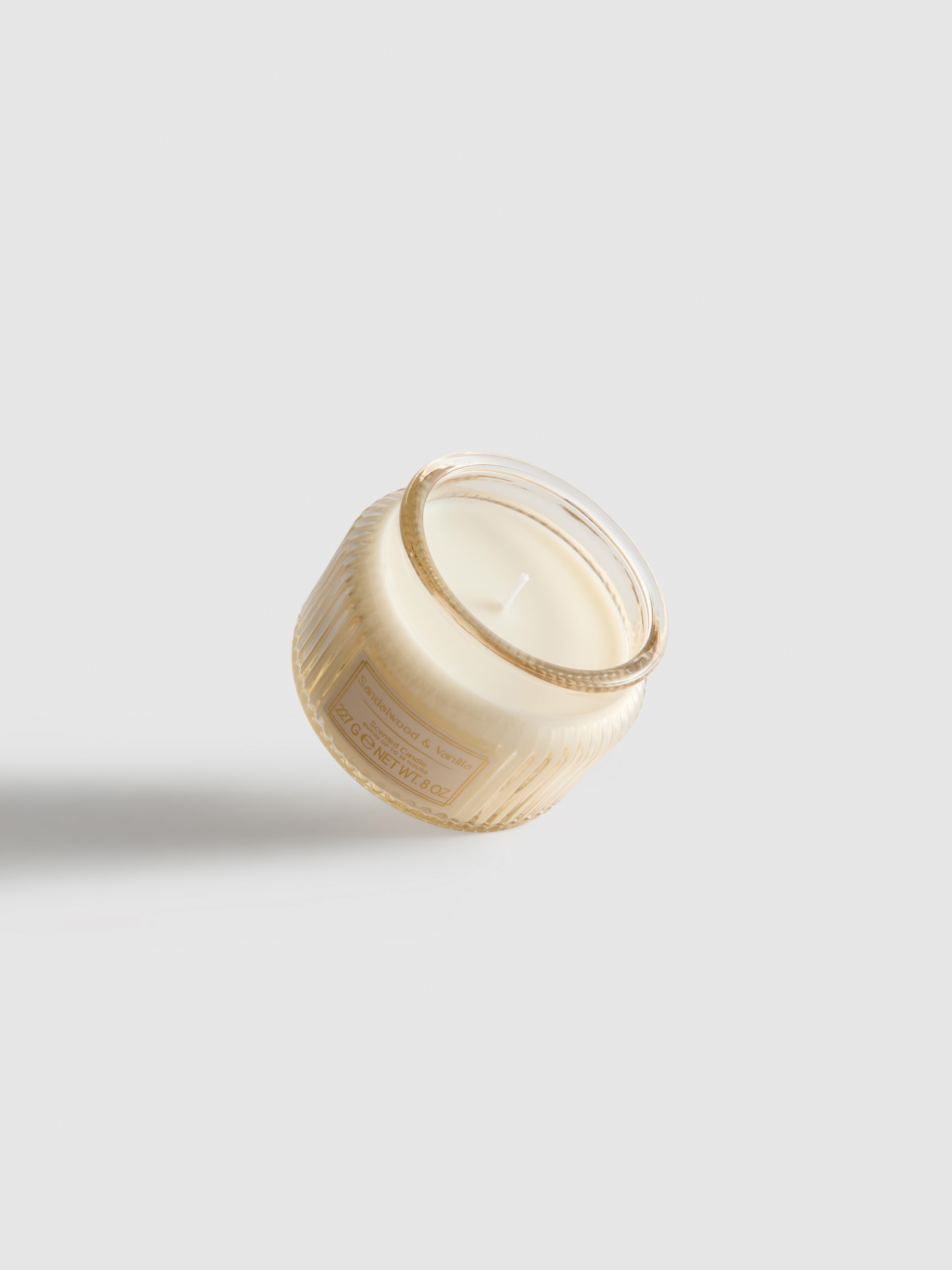 Cream Scented Candle In Fluted Glass J