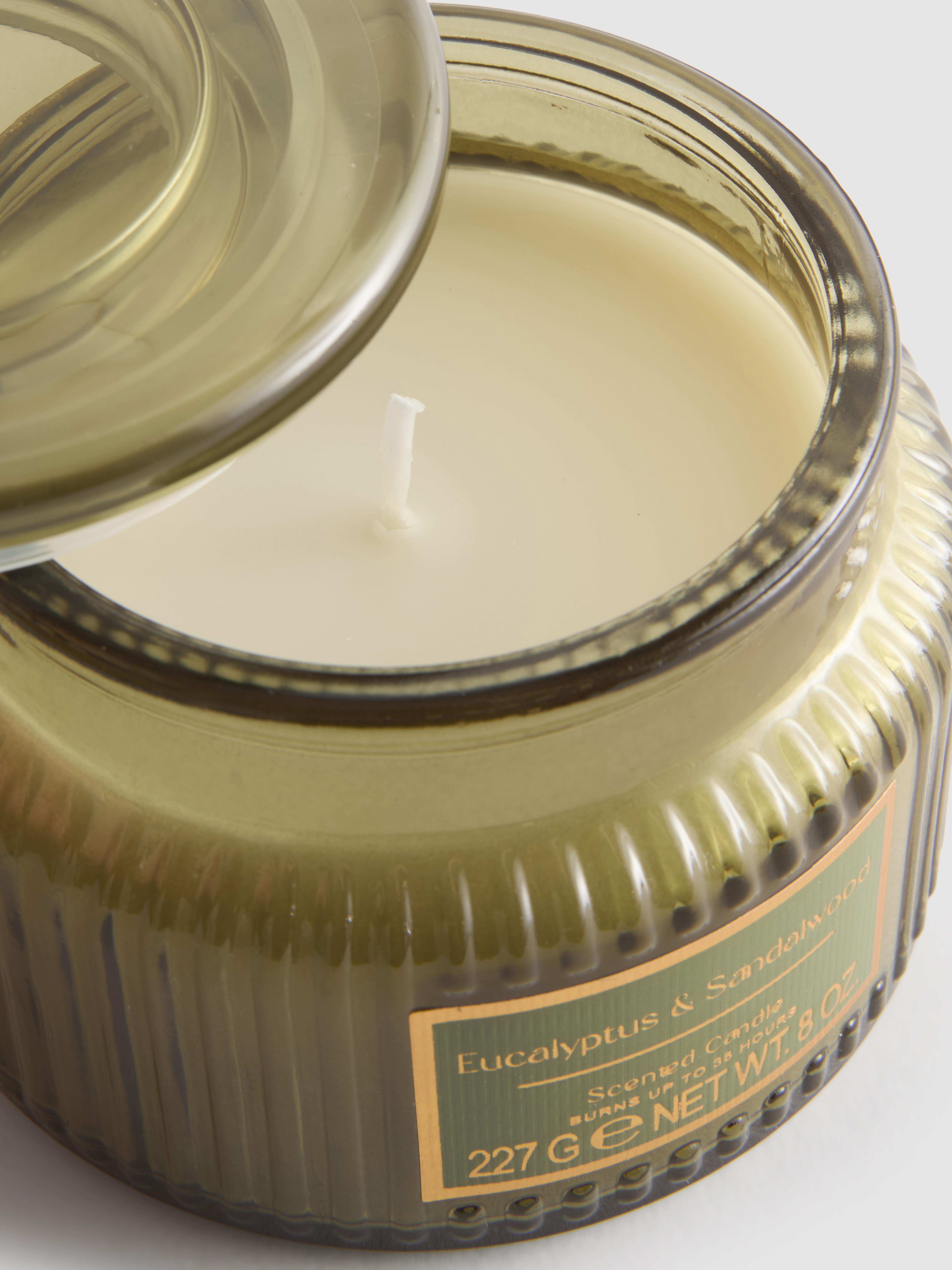 Duftkerze in geriffeltem Glas