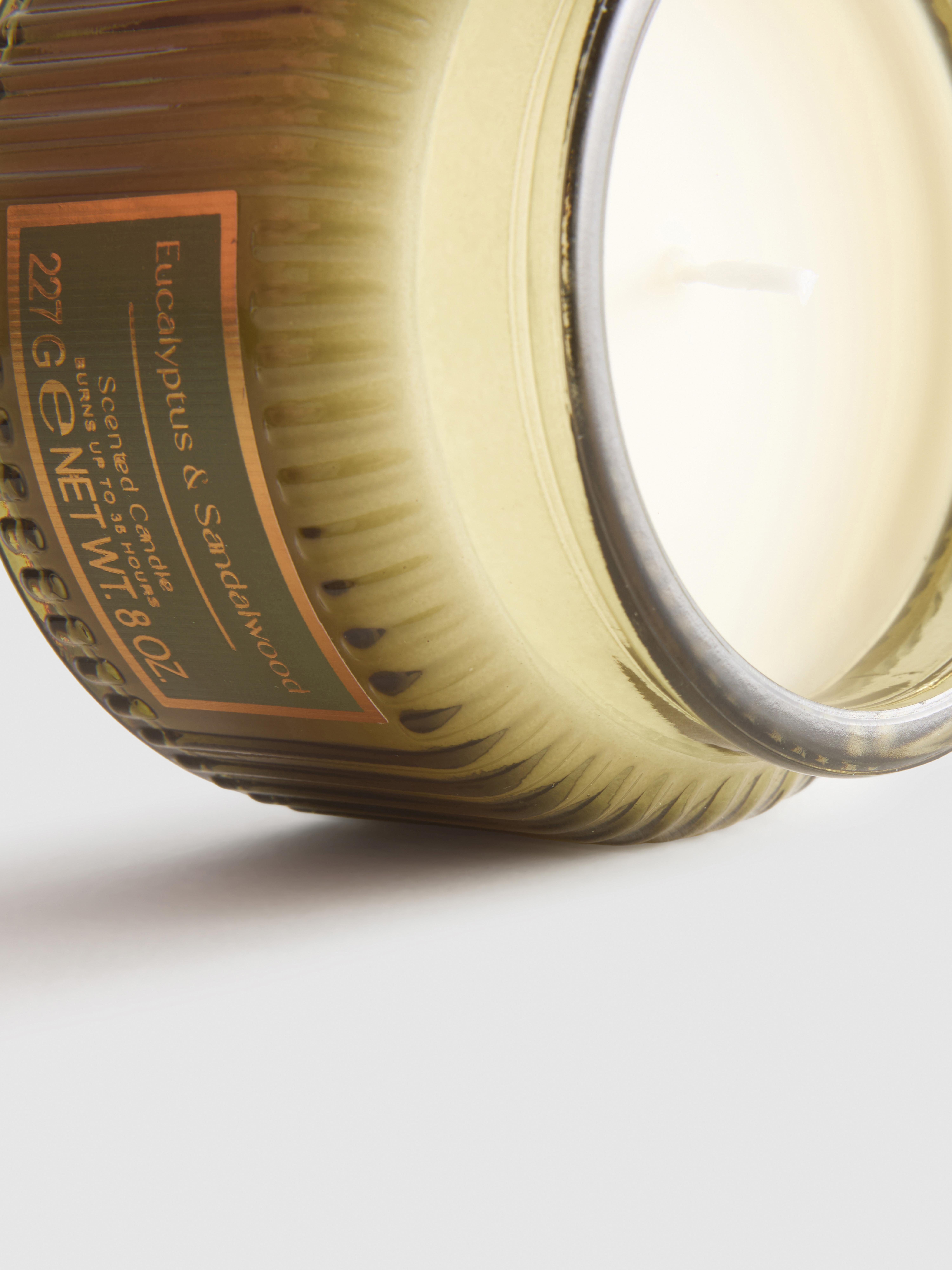 Duftkerze in geriffeltem Glas