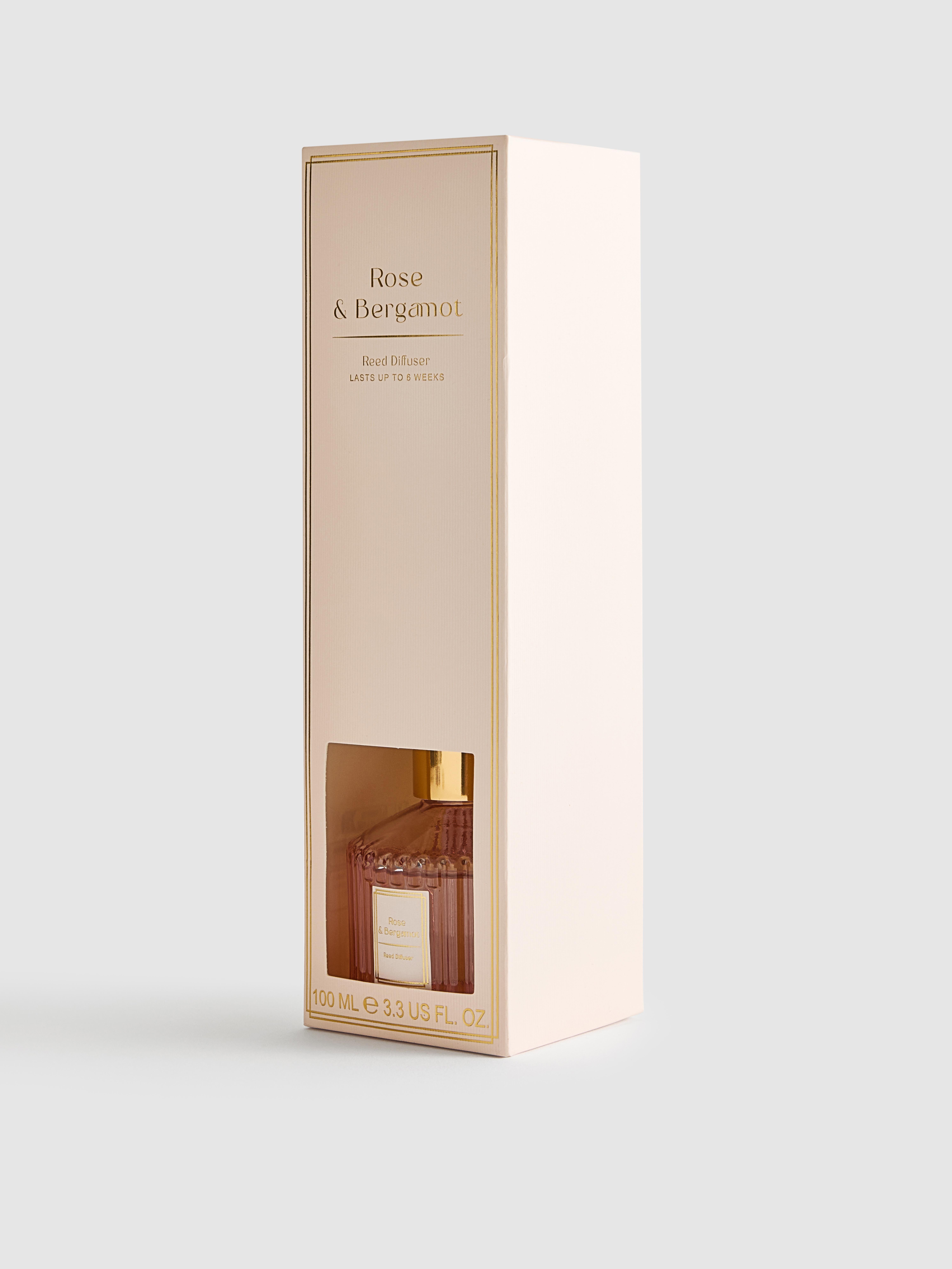Scented Reed Diffuser In Fluted Jar