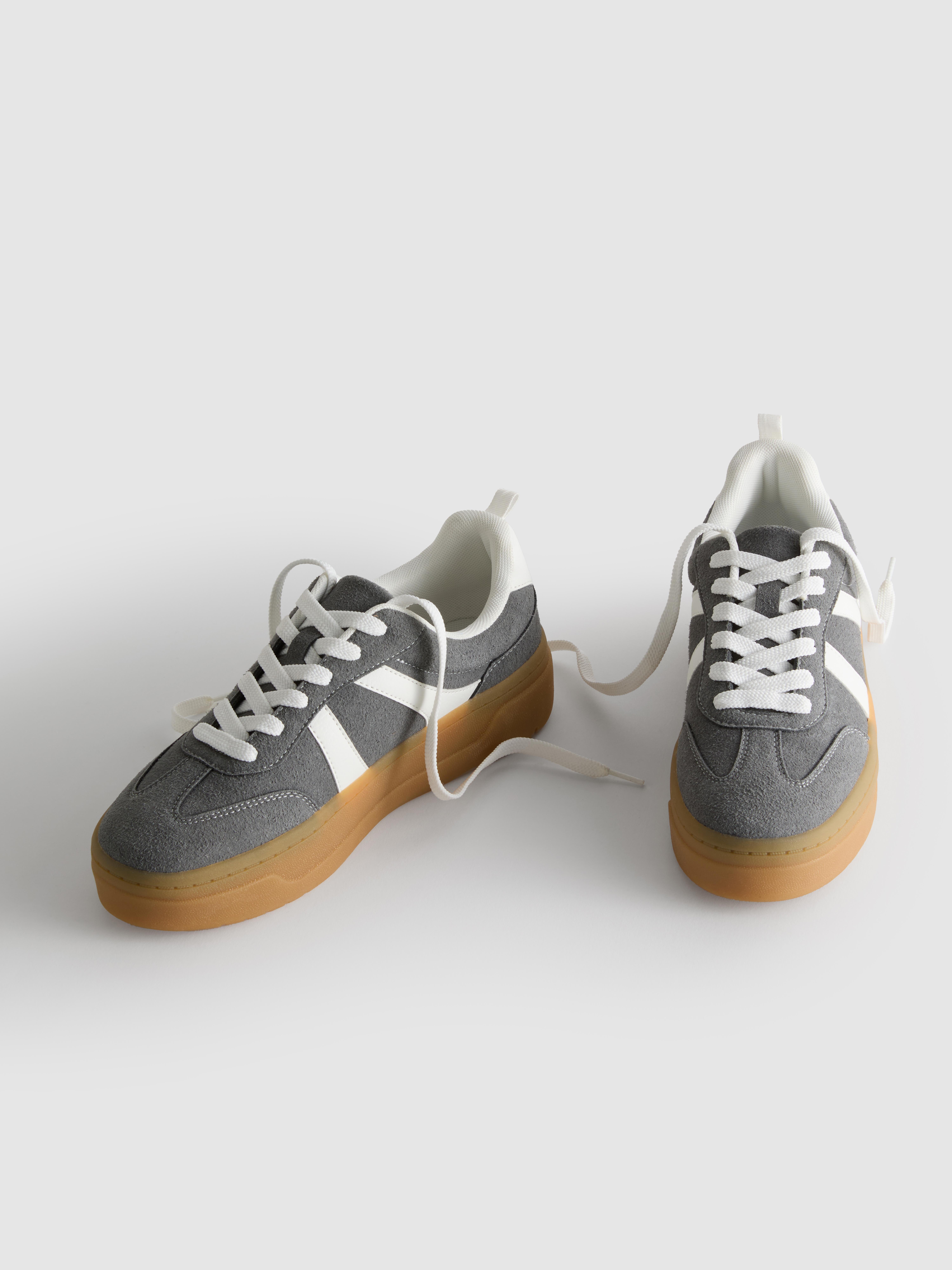 Ténis plataforma rasa sola borracha