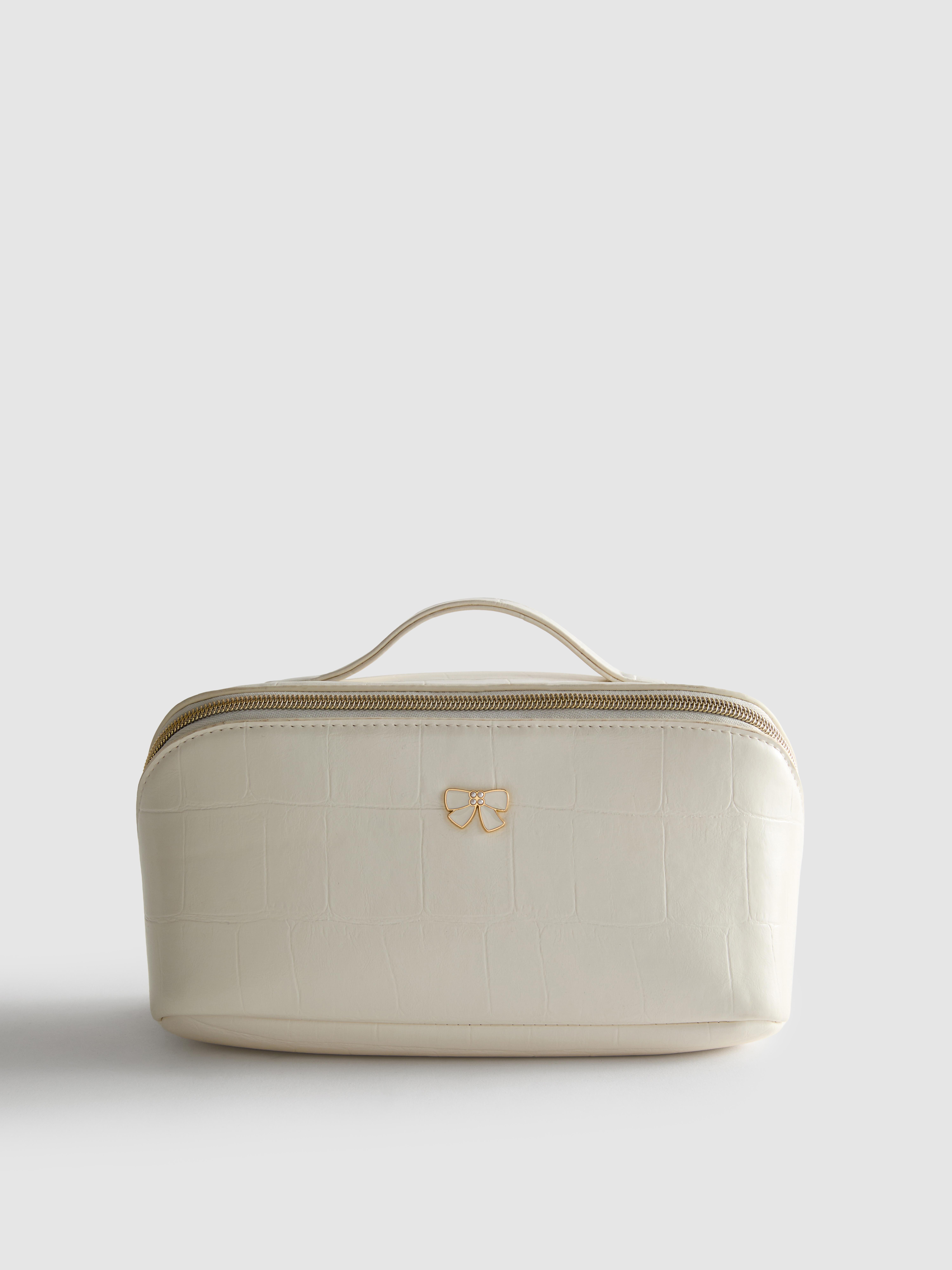 Laposra nyitható, krokodilbőr-hatású sminktáska