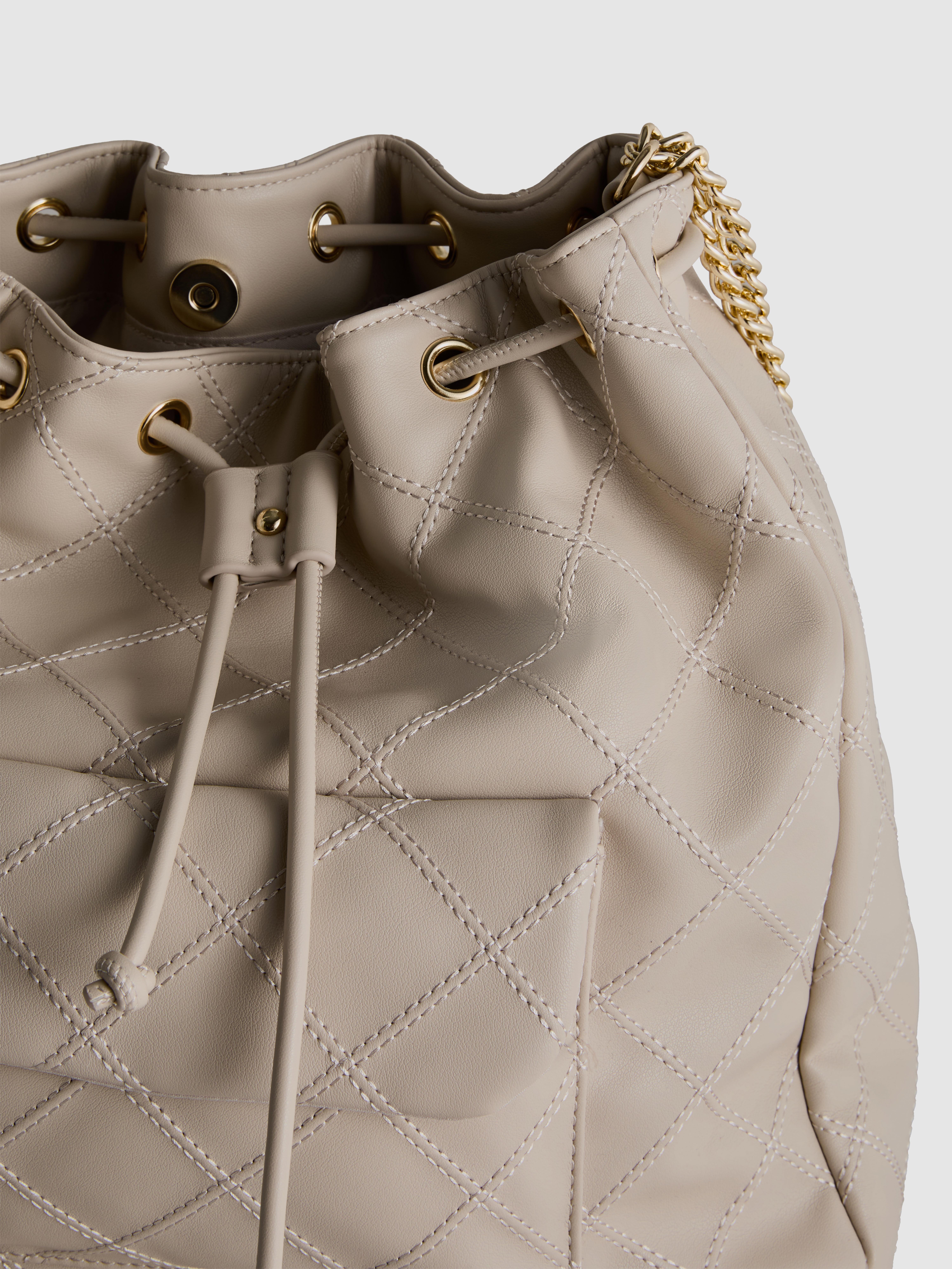Women's Ivory Quilted Faux Leather Bucket Bag