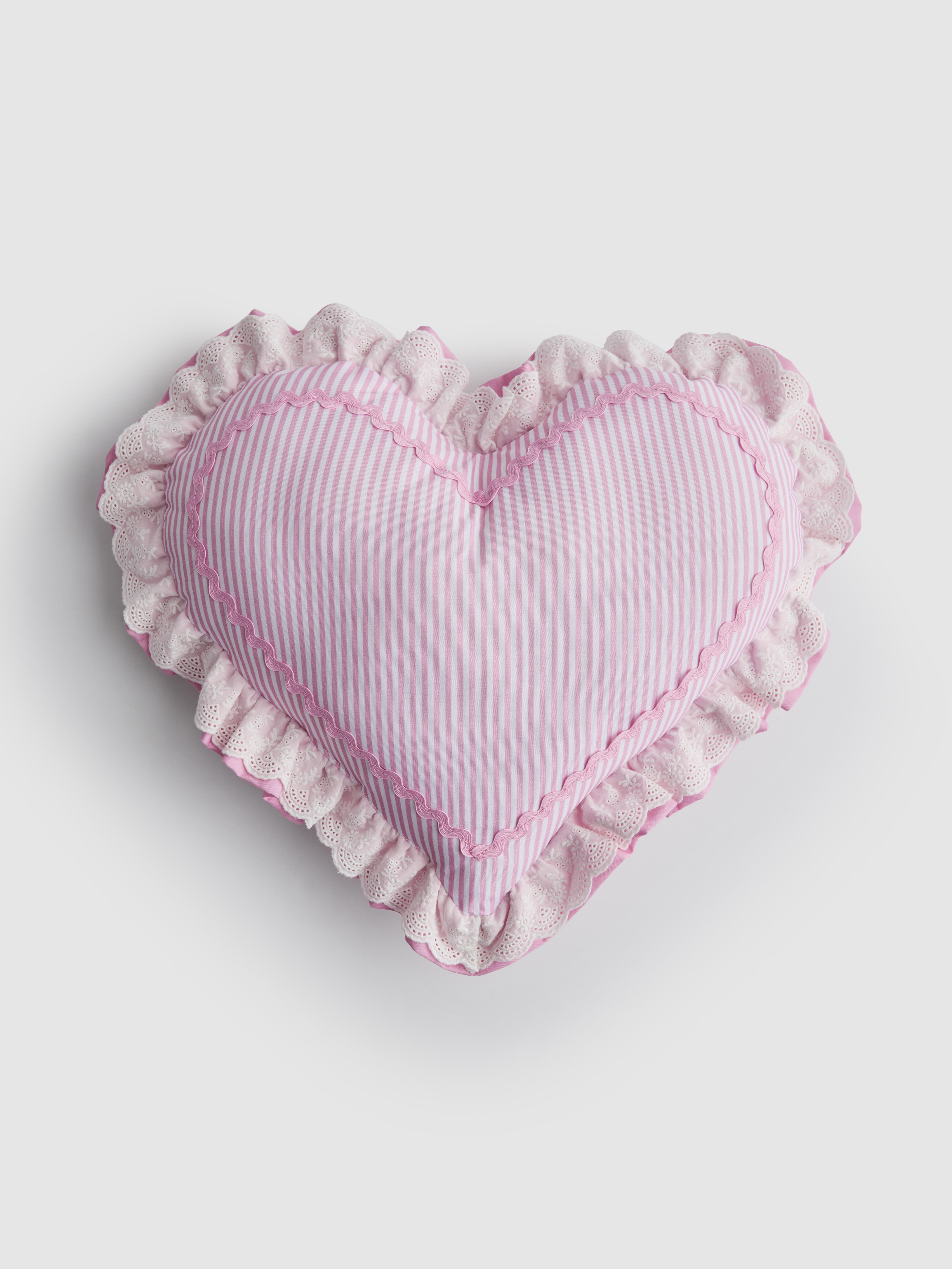 Heart Shaped Ric-Rac Cushion