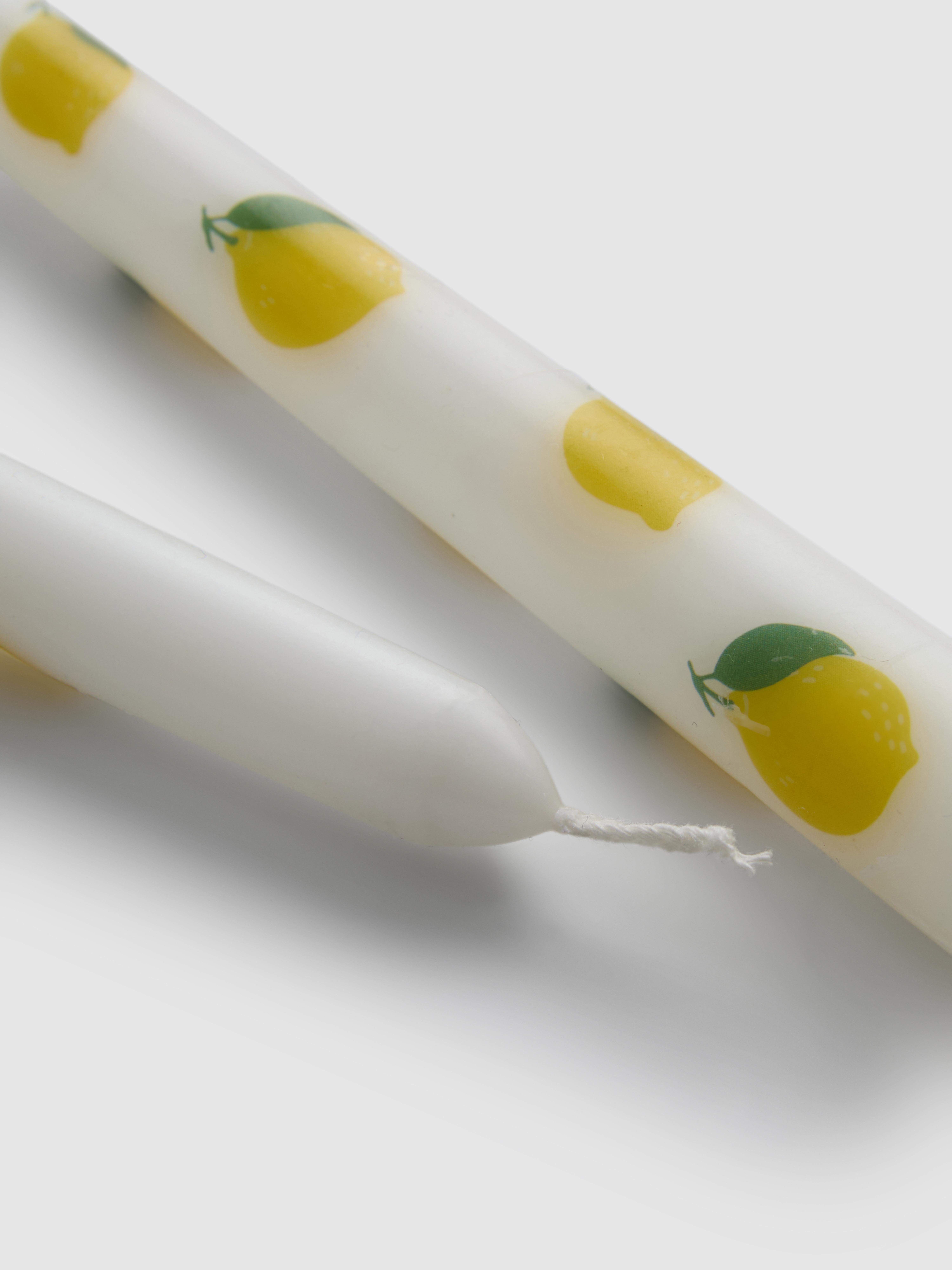 Dinerkaars met kersenmotief