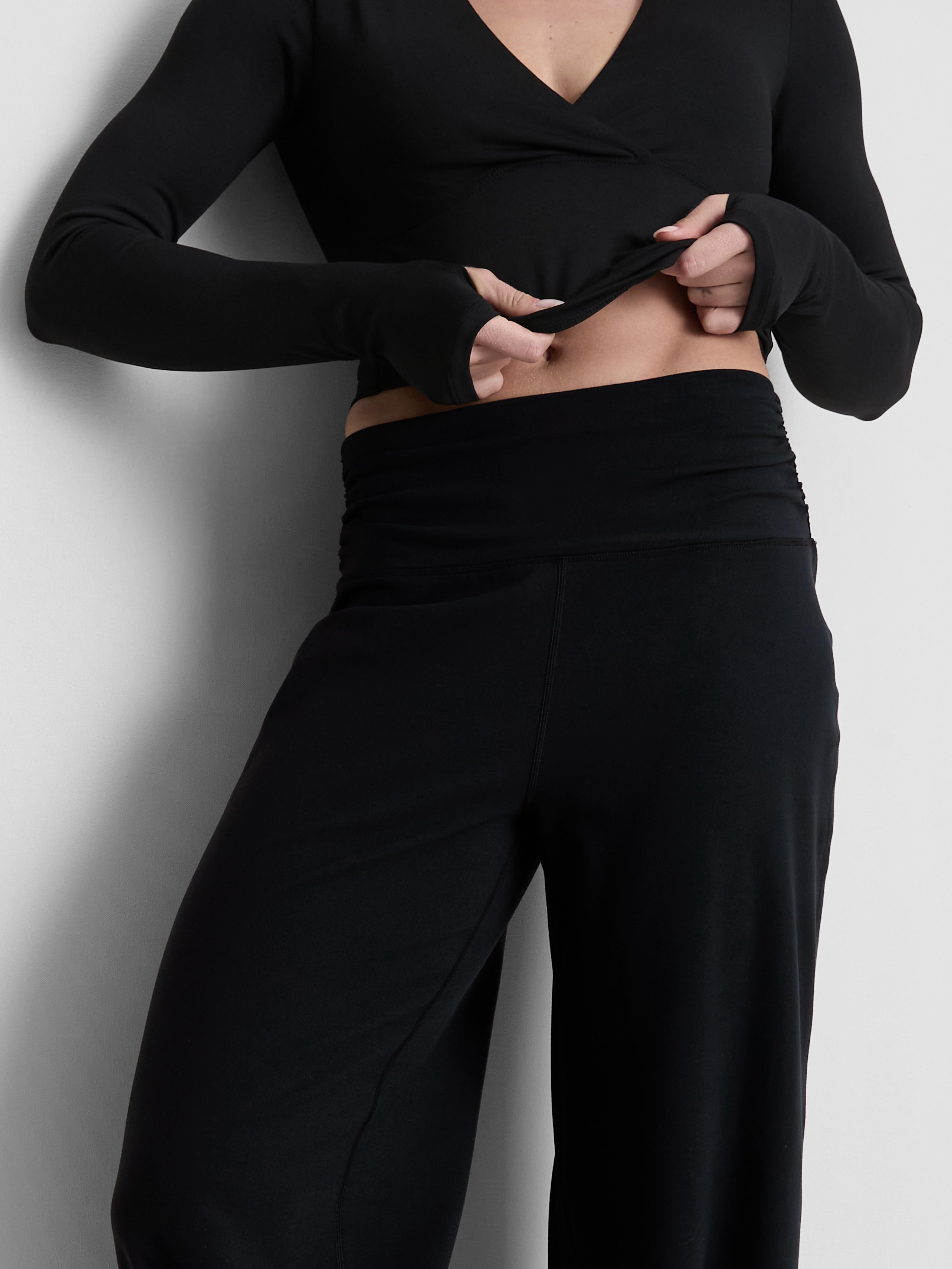 Active Ruched Flare Leggings