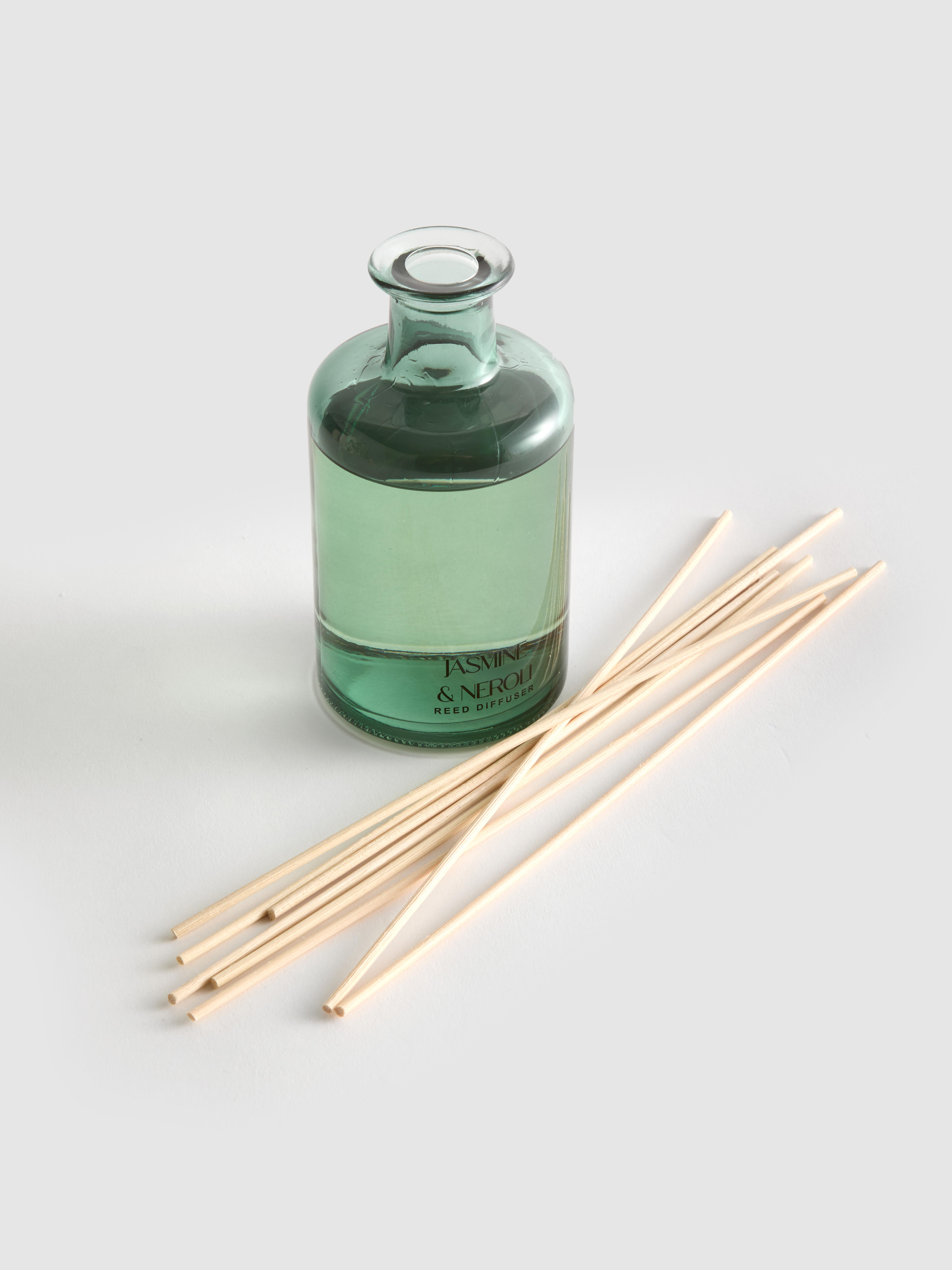 Green Floral-Scented Reed Diffuse