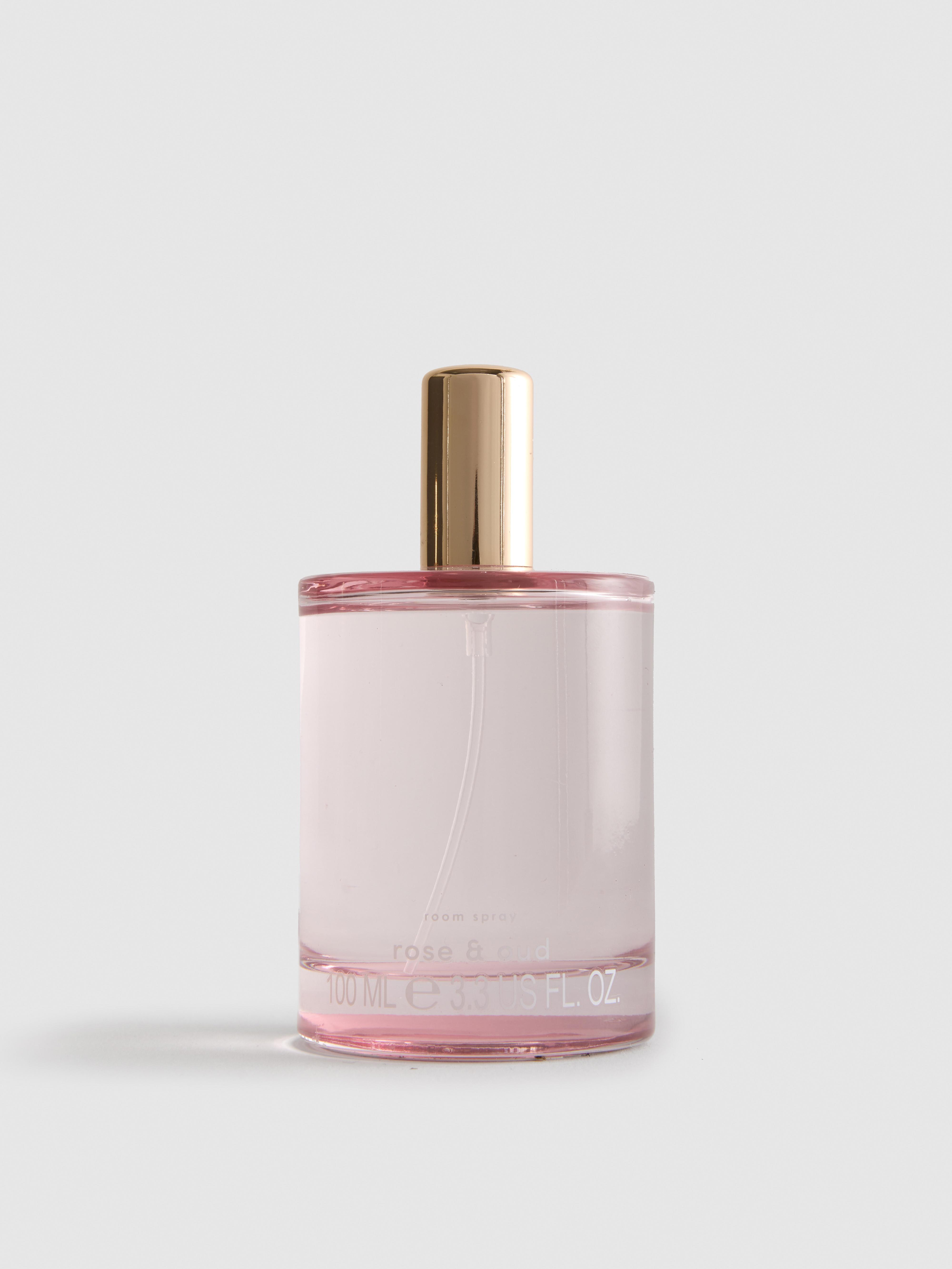 Duftendes Raumspray in farbigem Glas