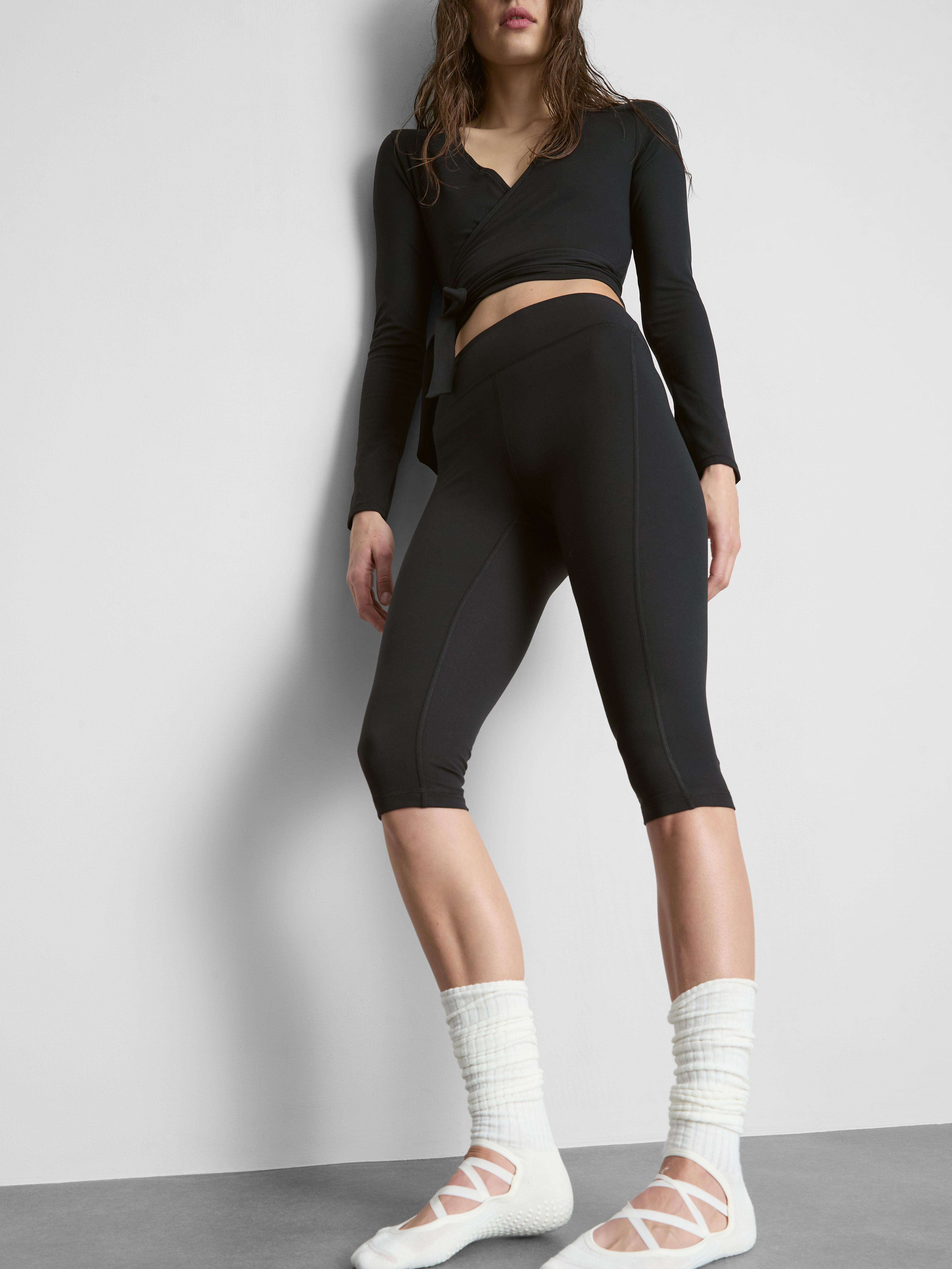 Women's Black Rita Ora Active Capri Leggings