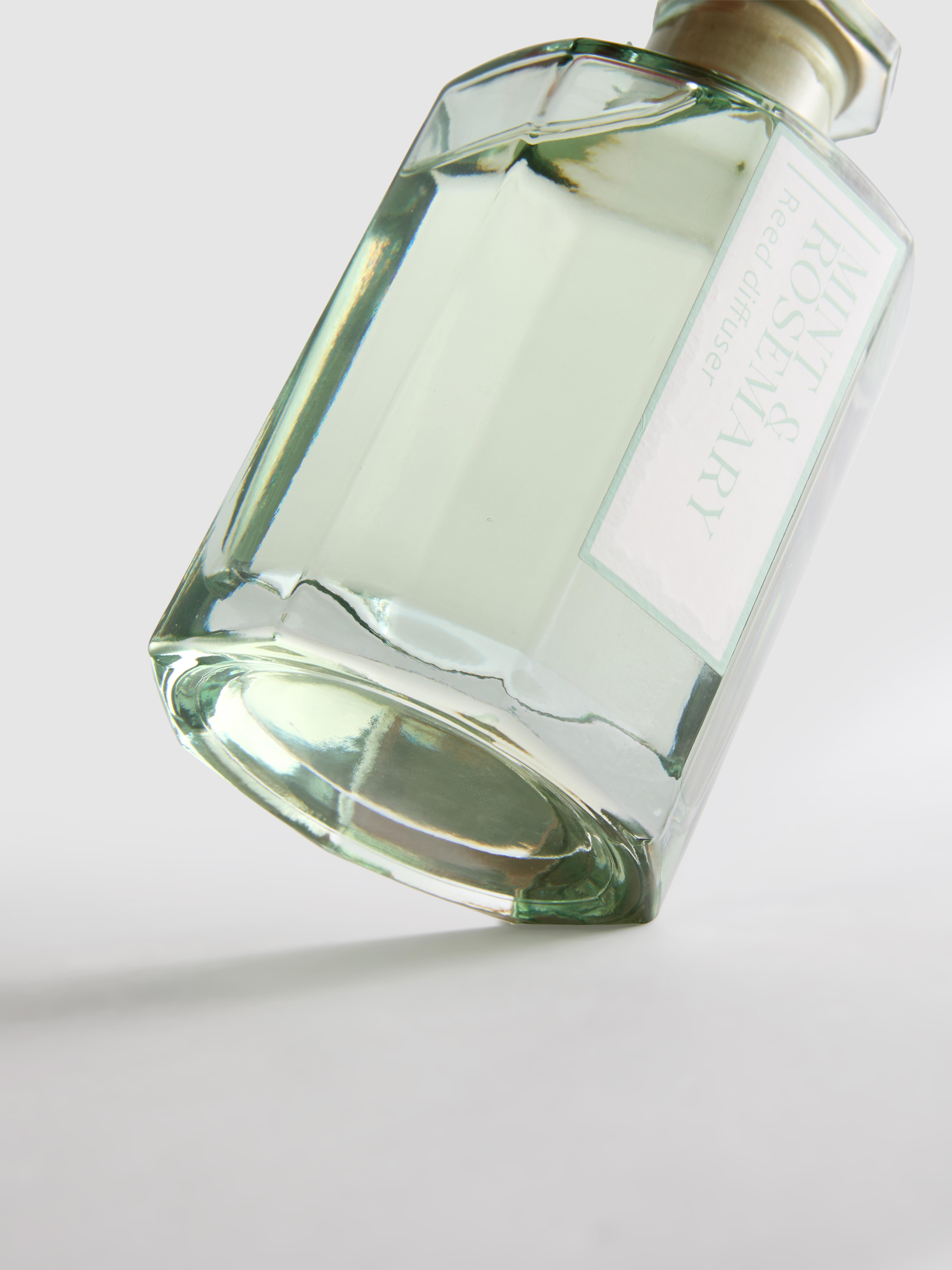 Scented Reed Diffuser In Hexagonal Jar