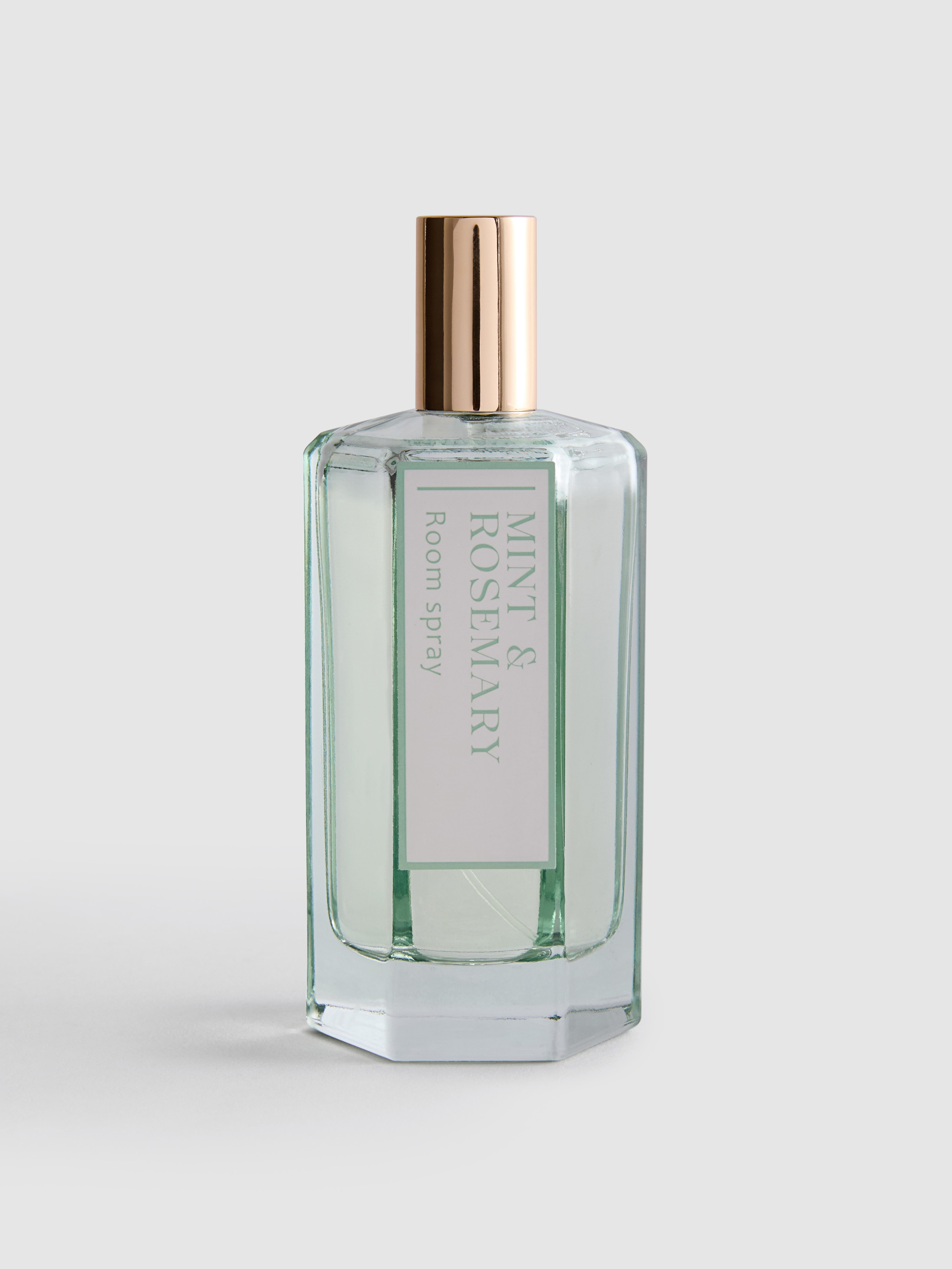 Geparfumeerde kamerspray in zeshoekige fles