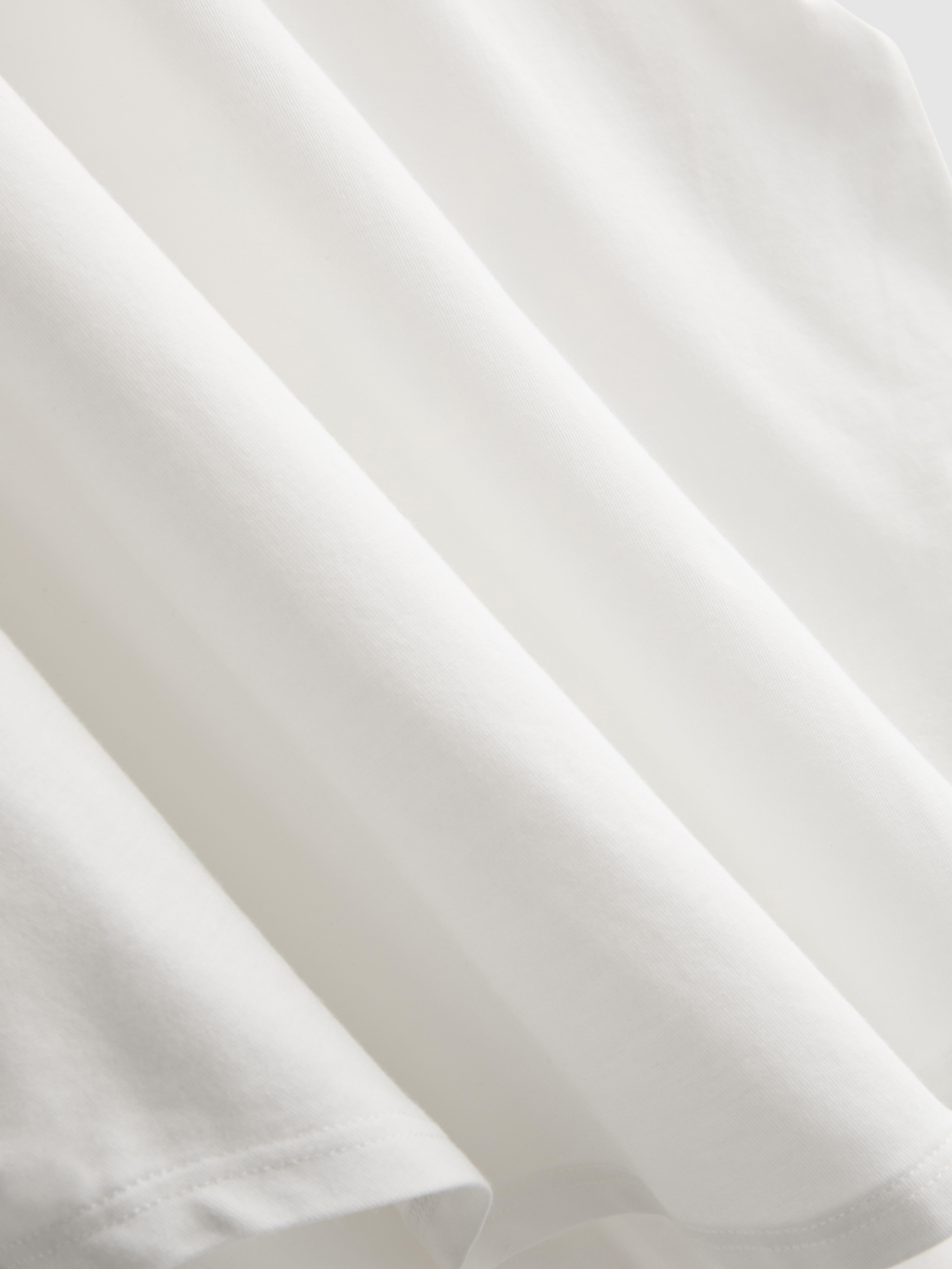 Women's Ivory Curved Hem Active Tee