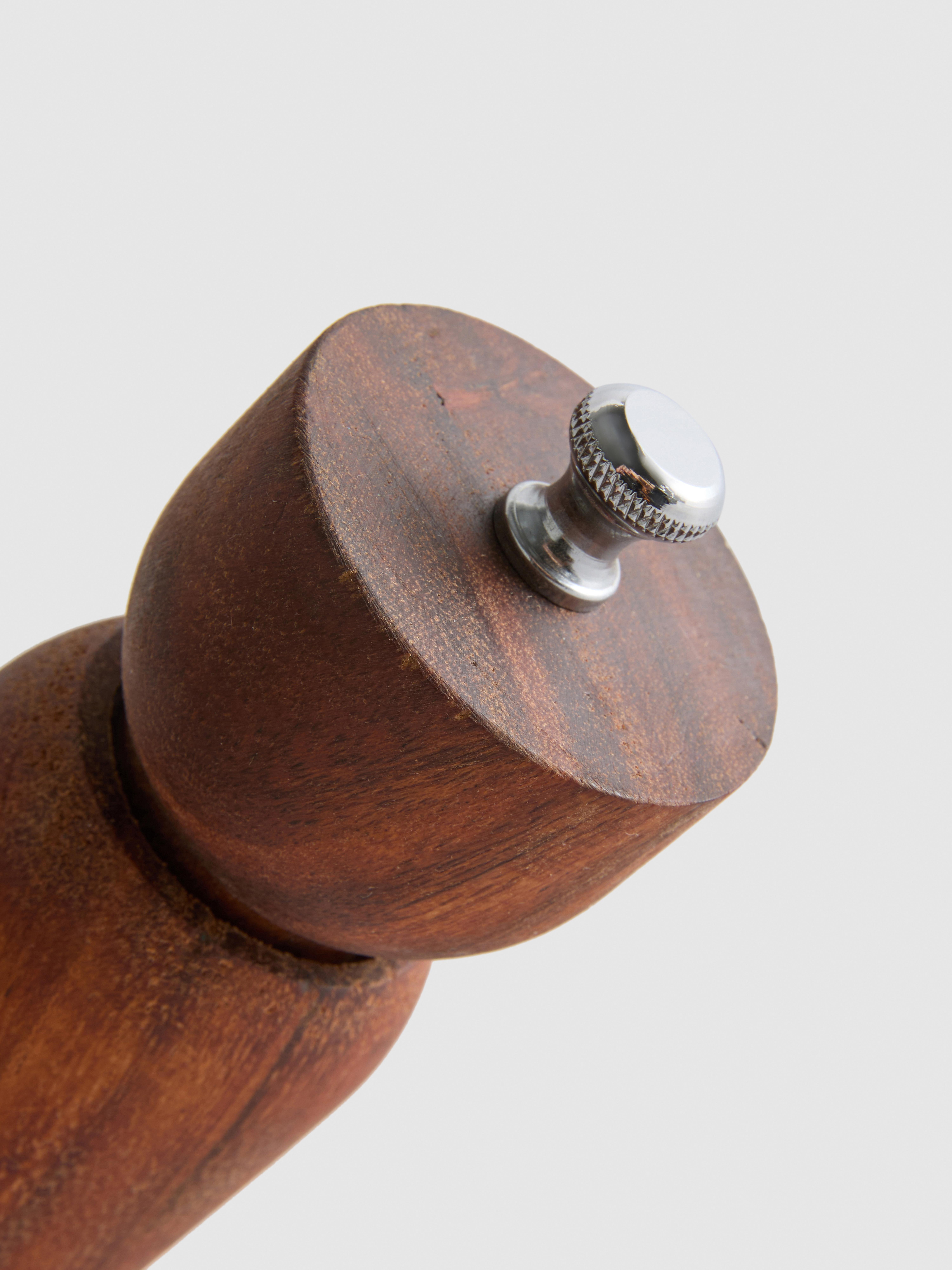 Houten zout- en pepermolen