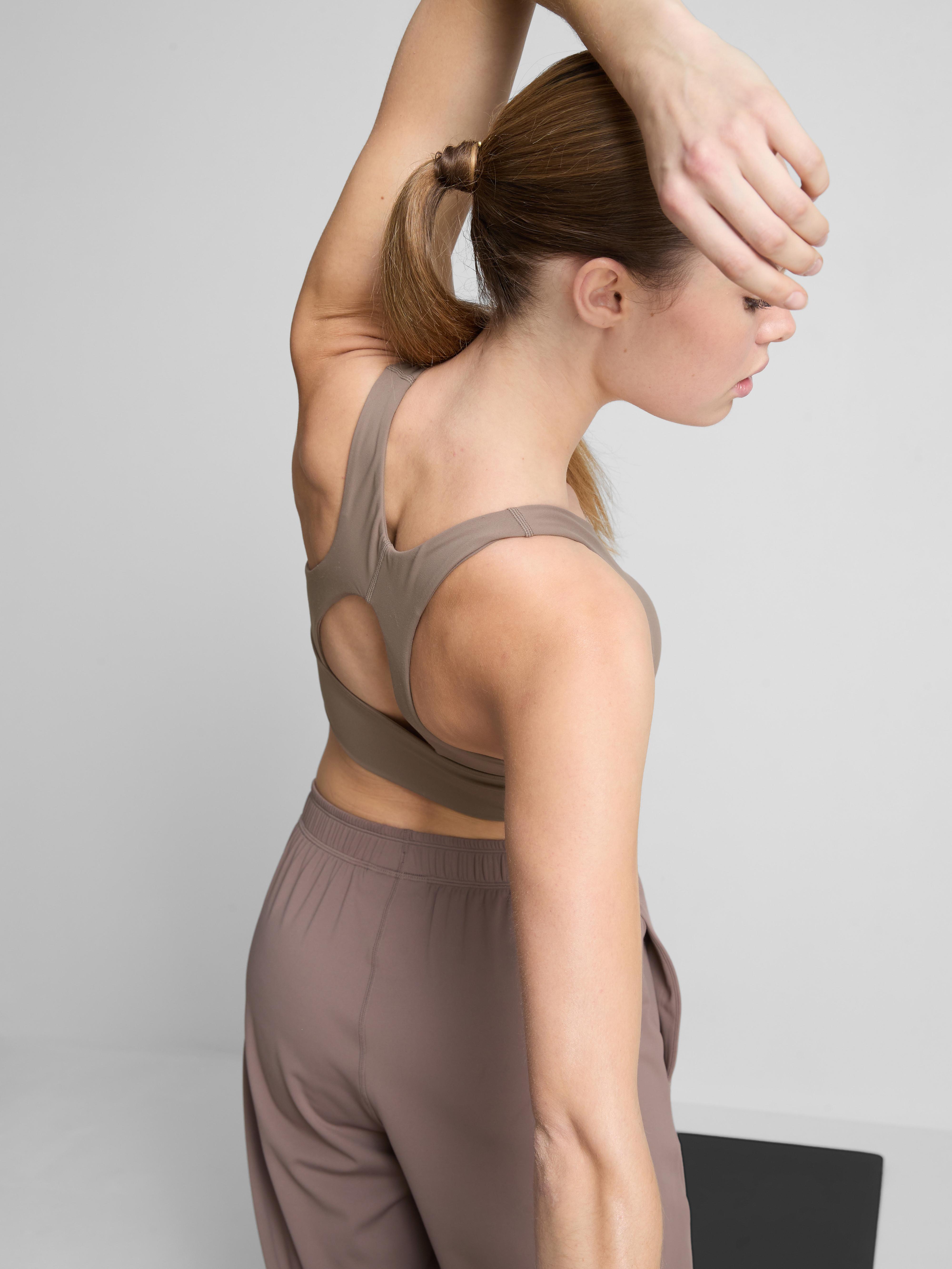 Women's Brown Buttery Soft Active Ruched Crop Top