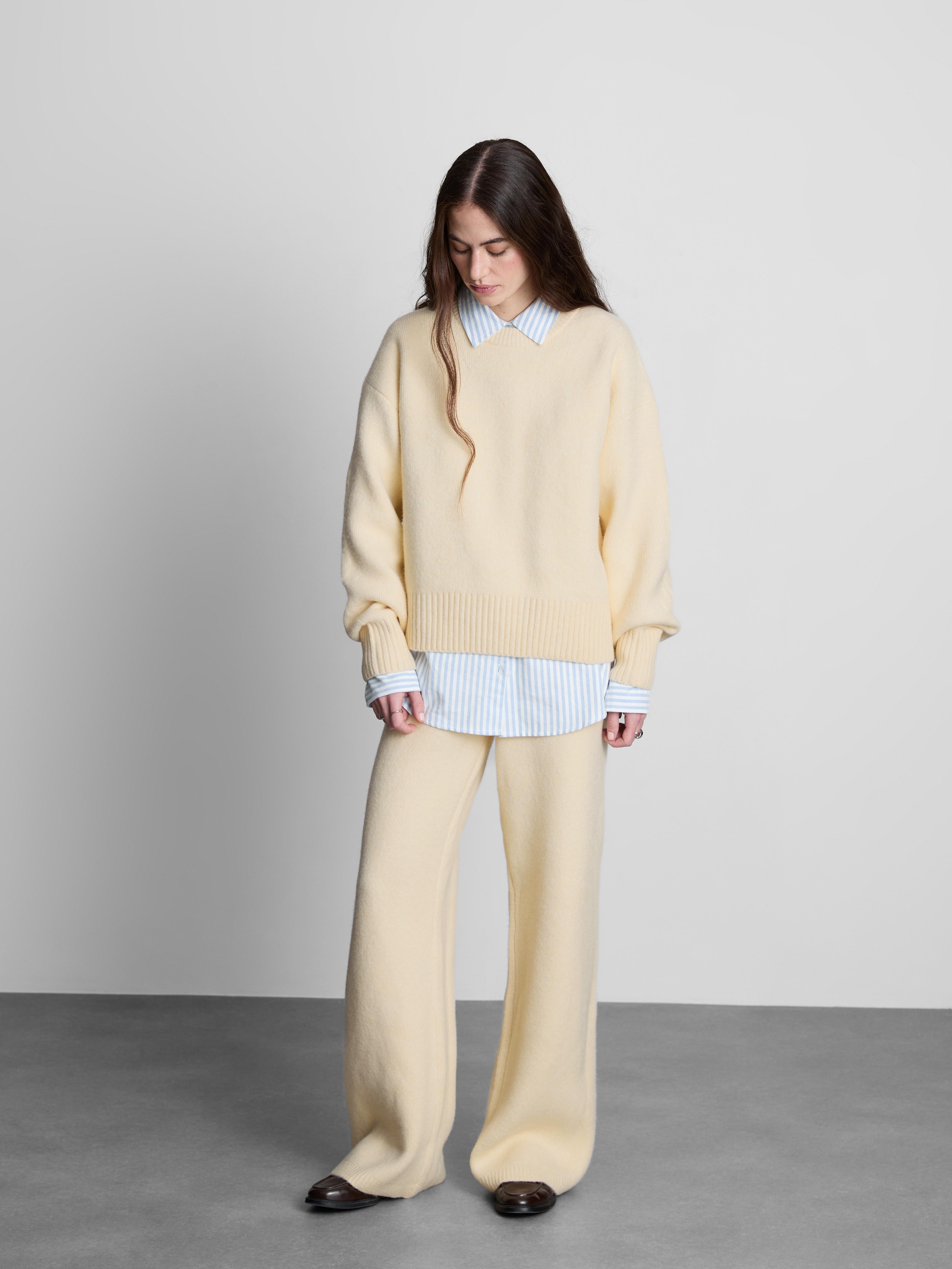 Women's Light Yellow Knitted Crewneck Sweatshirt