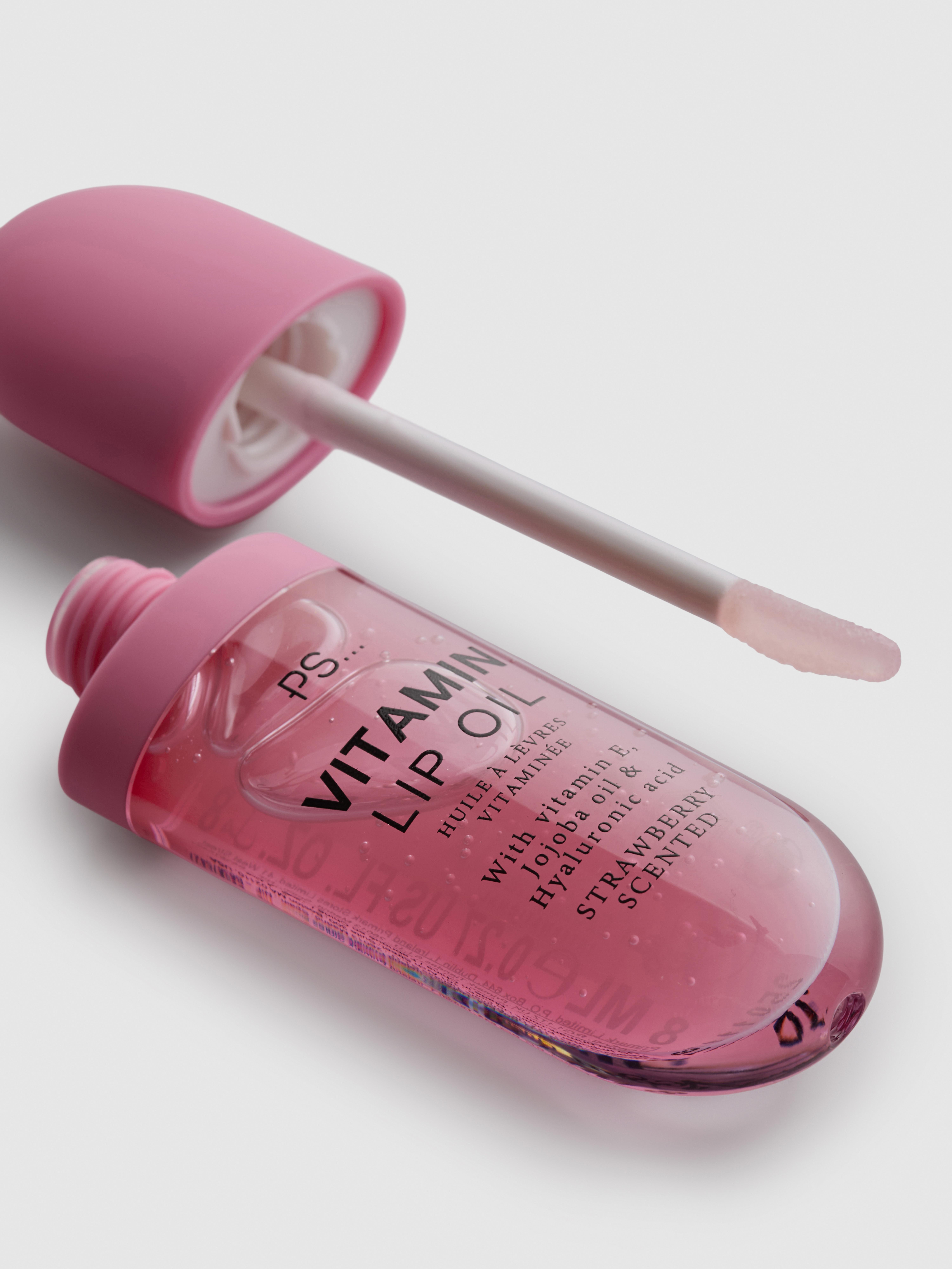 PS... illatosított, vitaminos ajakápoló olaj