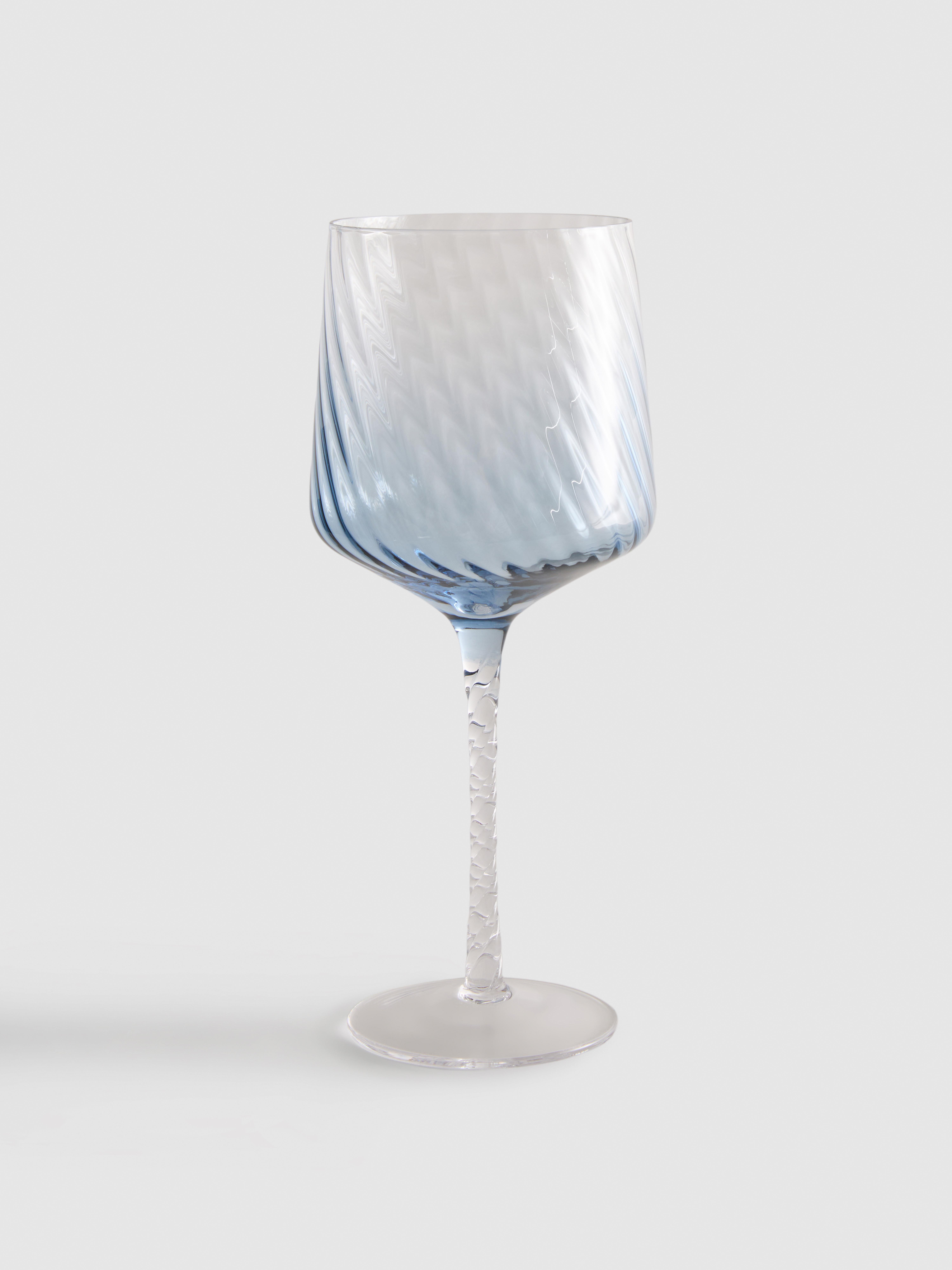 Weinglas mit Wirbel-Design