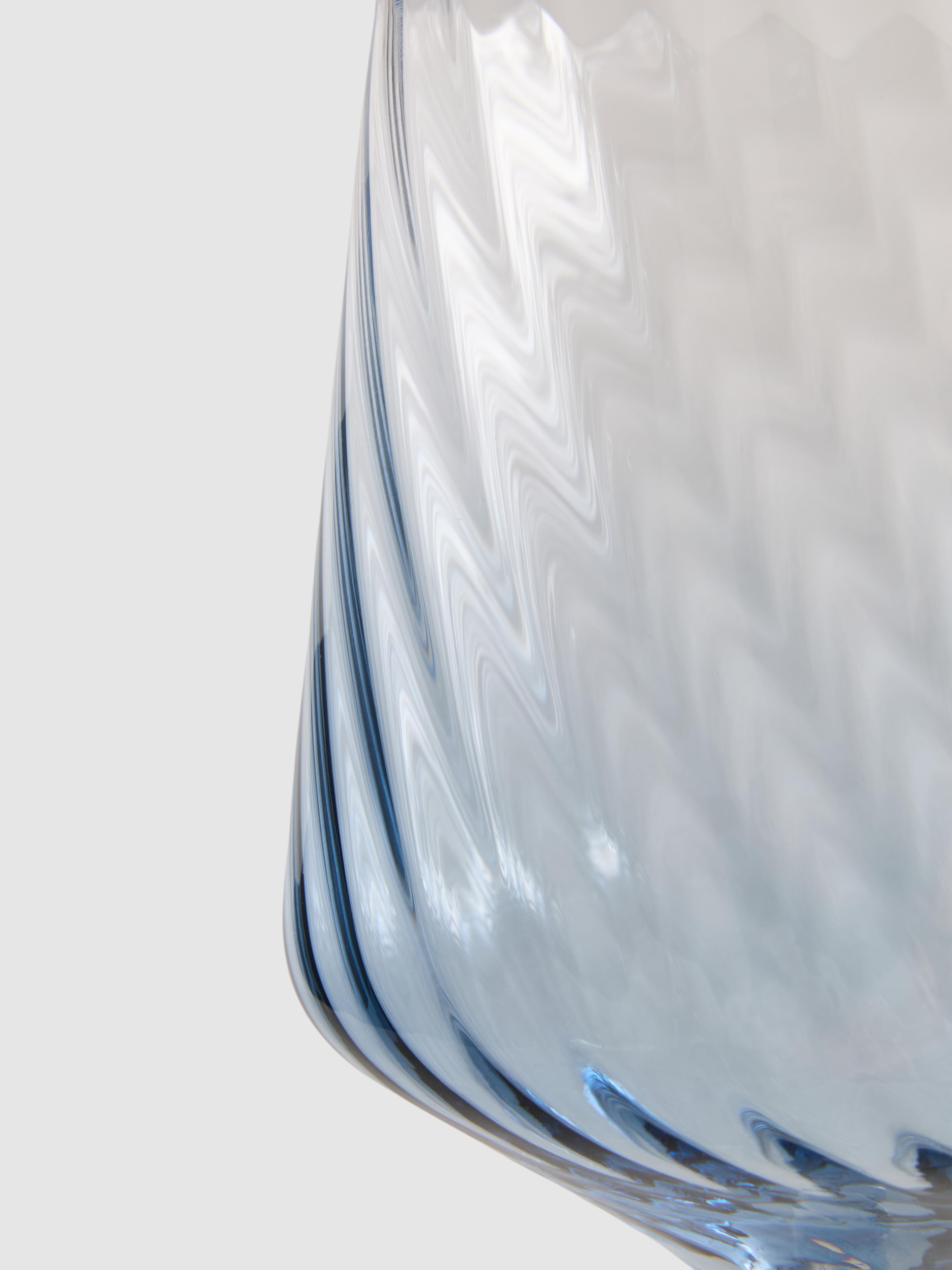 Verre à vin effet tourbillon