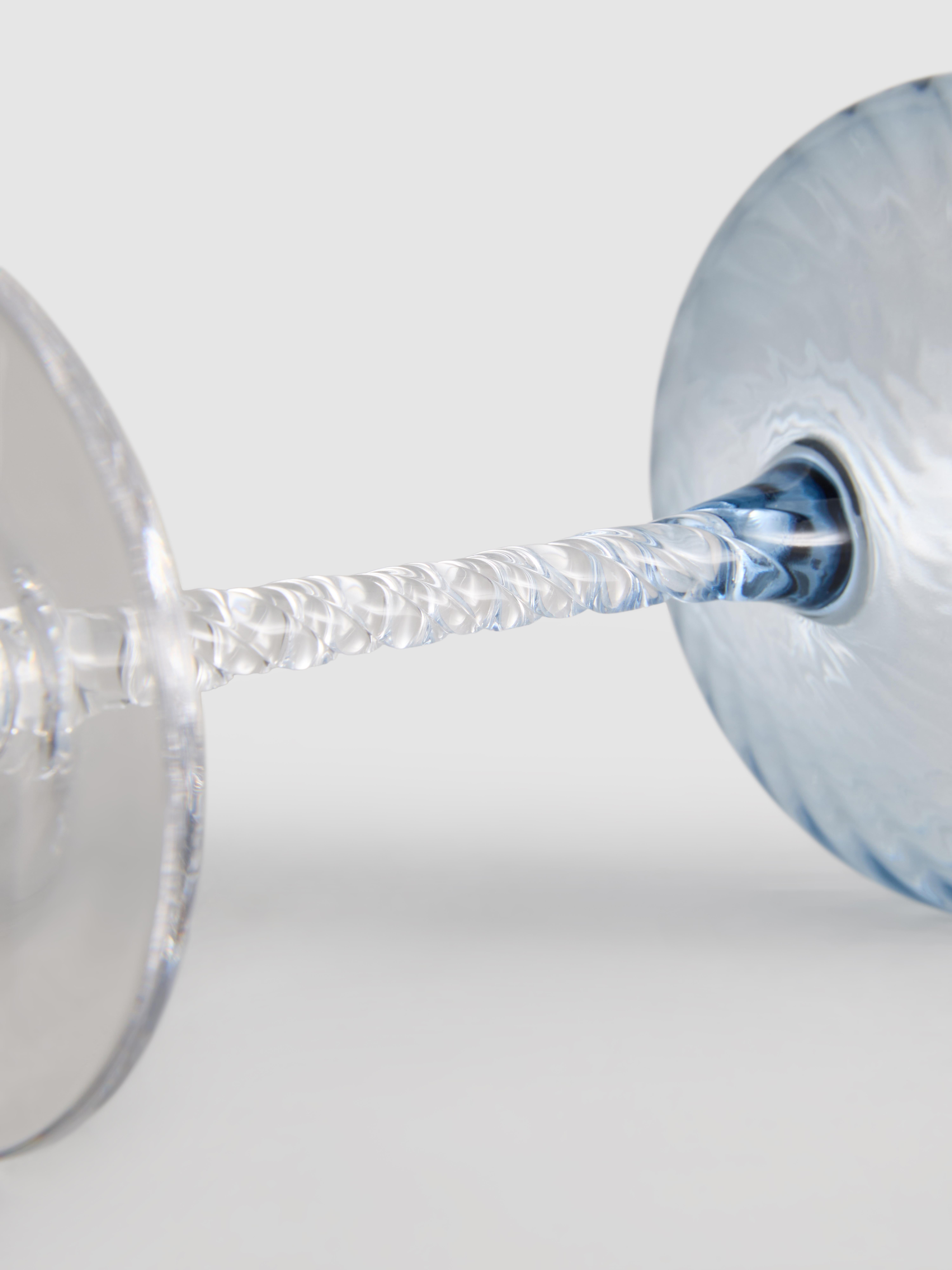 Verre à vin effet tourbillon