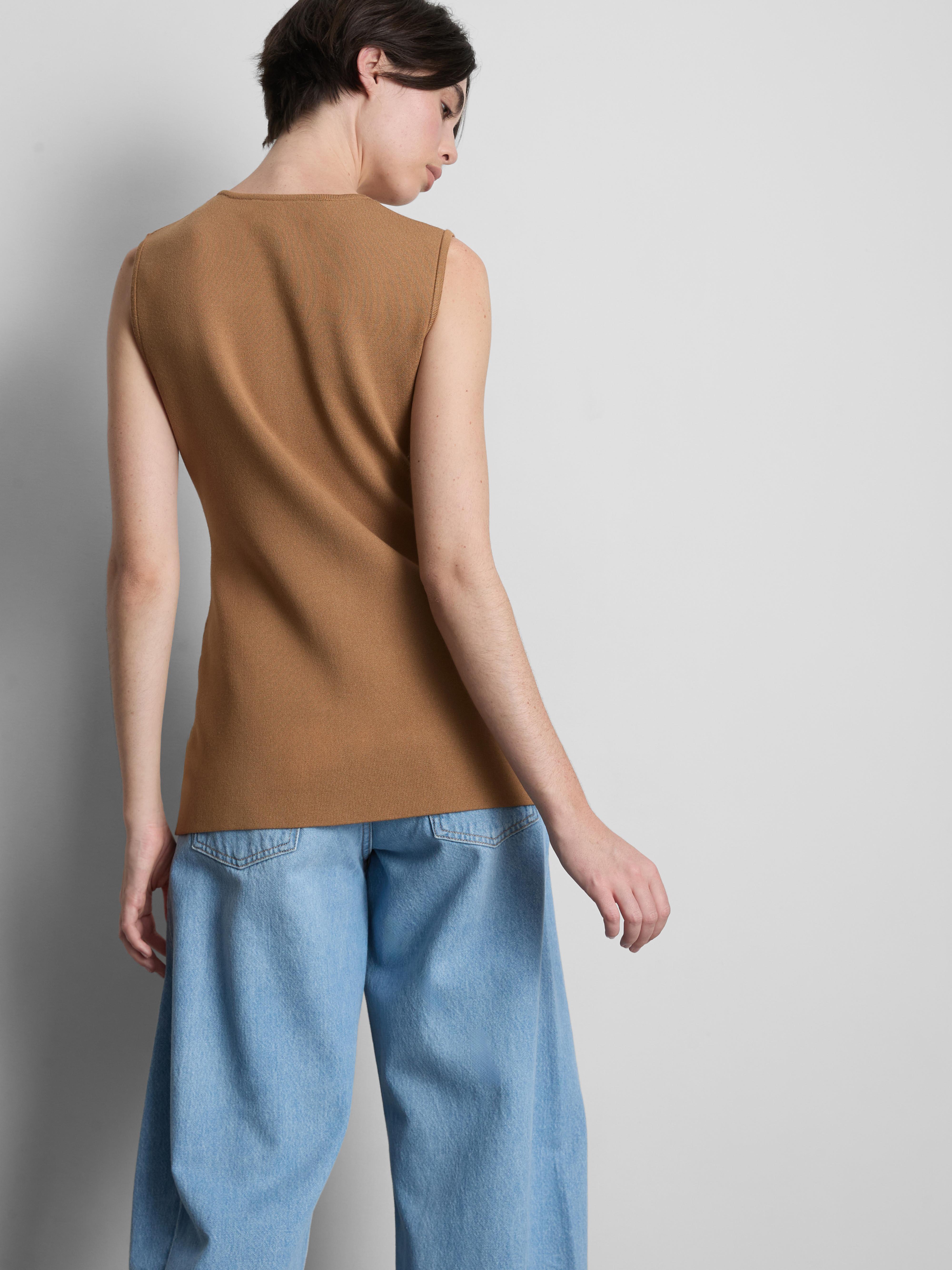 Women's Taupe Sculpted Longline Button-Down Vest