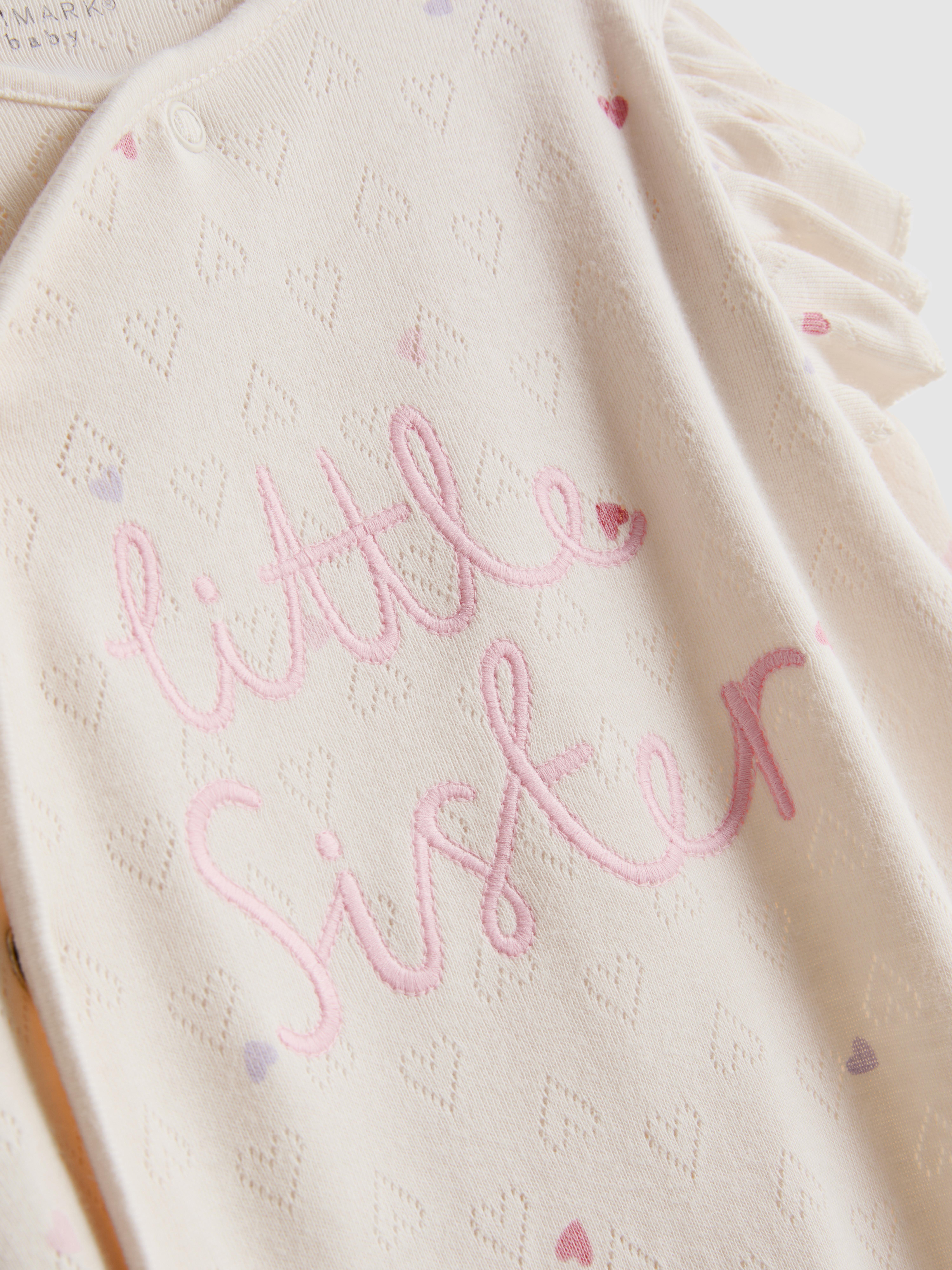 0-24 mnd | Slaappakje met borduursel Little Sister