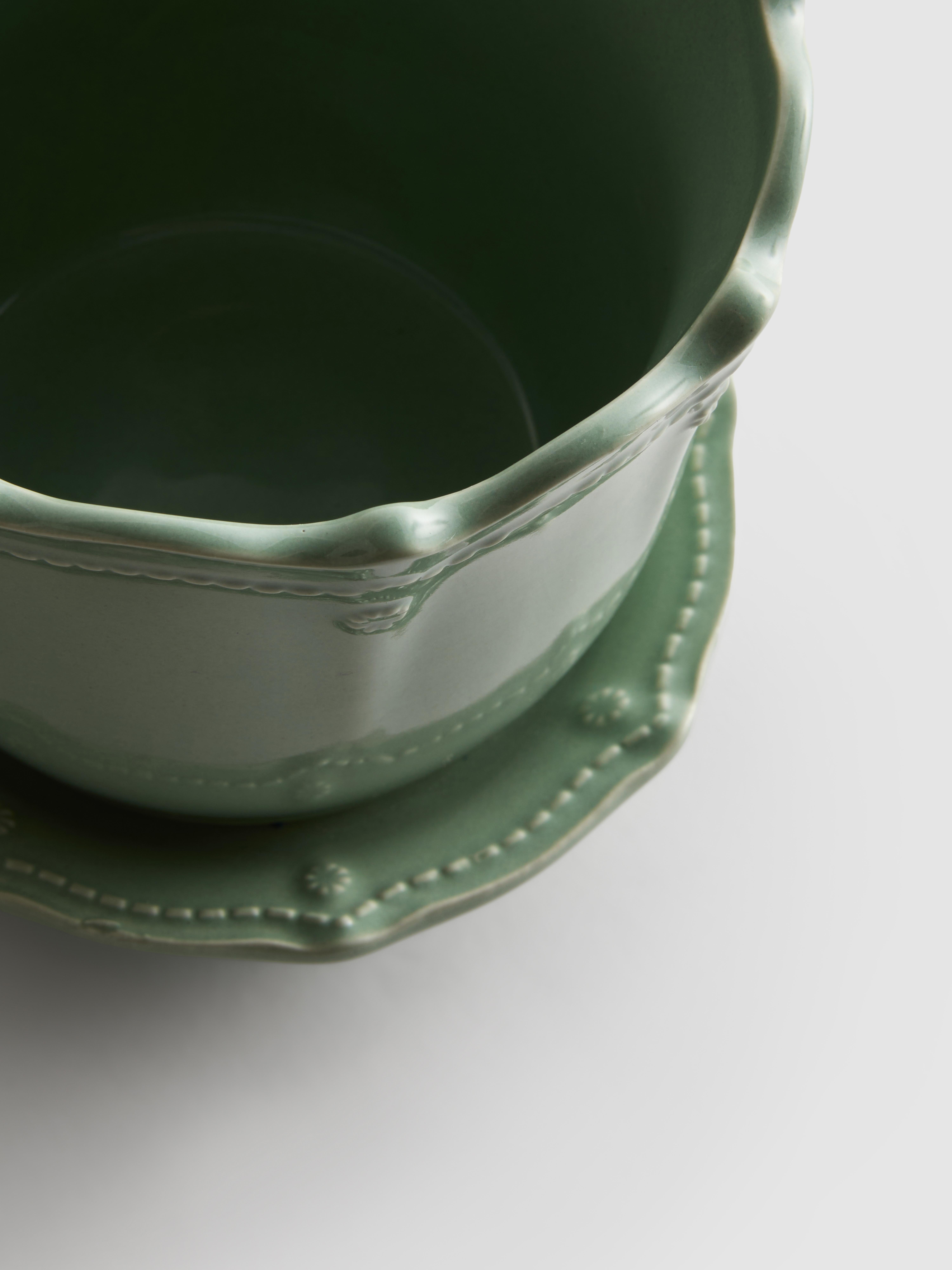 Scalloped Plant Pot On Saucer