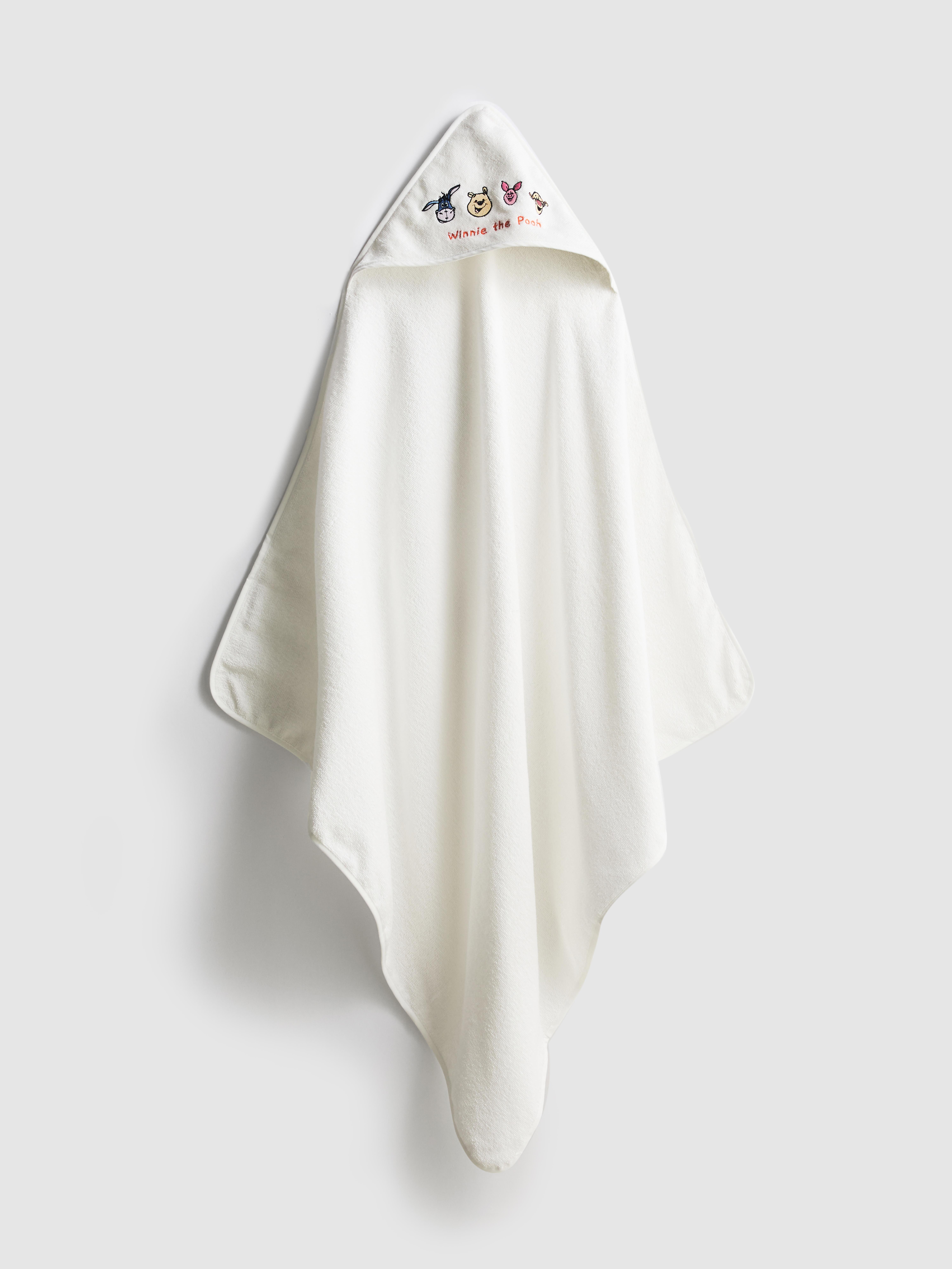 Ivory Disney’s Winnie the Pooh Hooded Towel