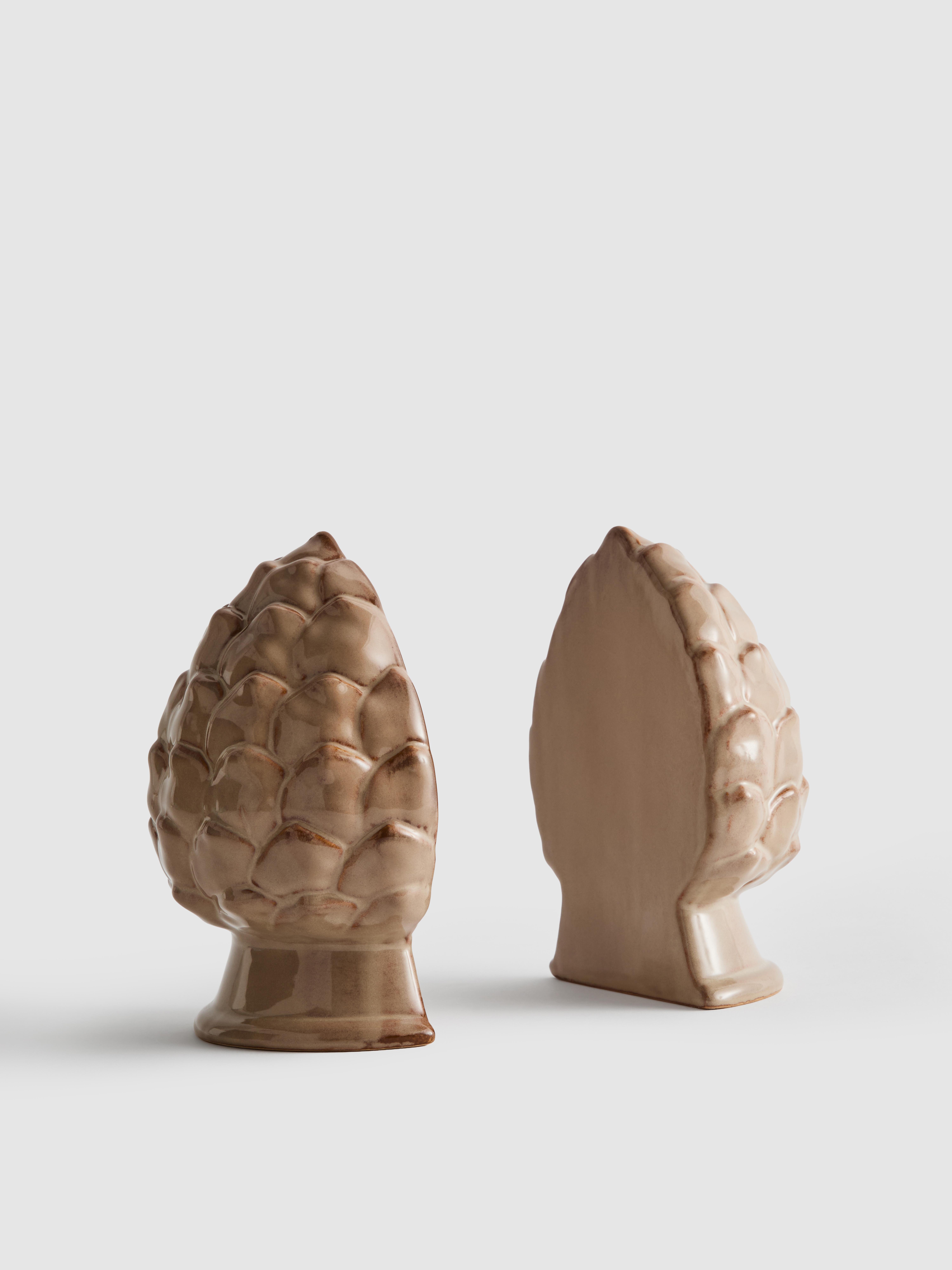 Boekensteunen in artisjokvorm