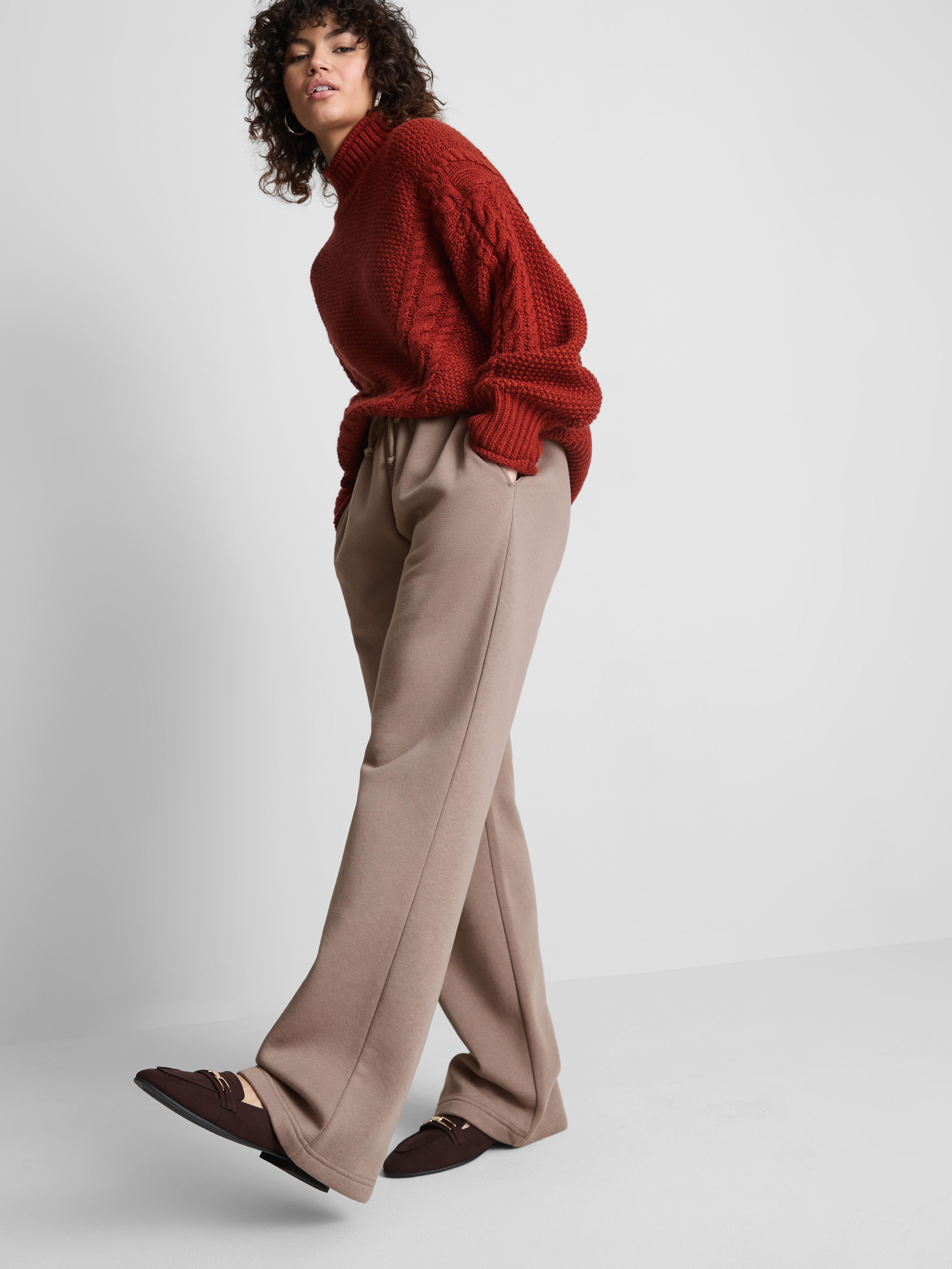 Tepláky ze směsi bavlny s rovnými nohavicemi